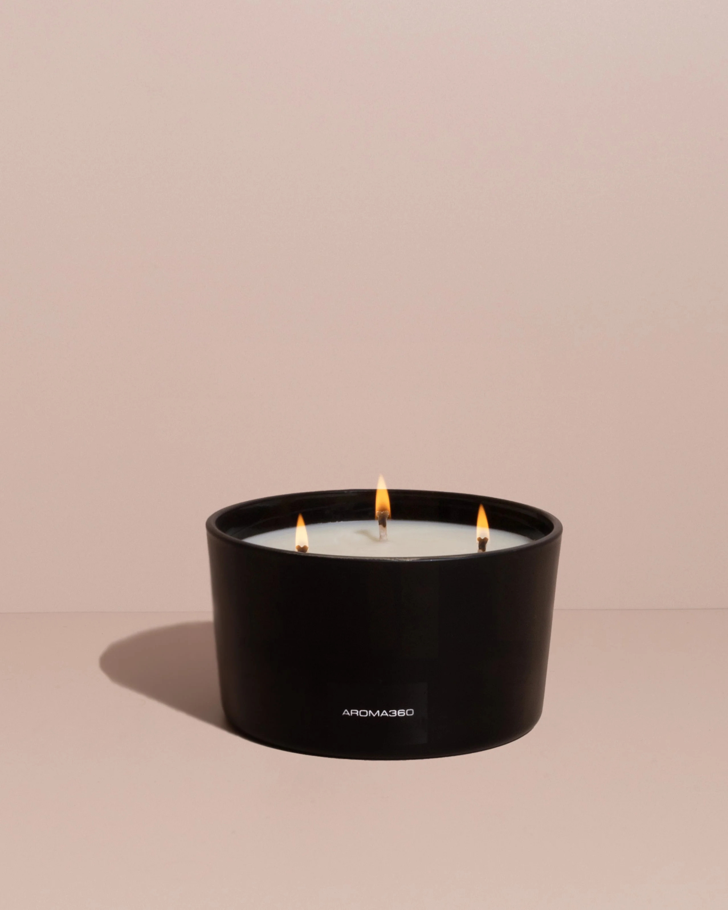 Iris 3-Wick Candle | Aroma360