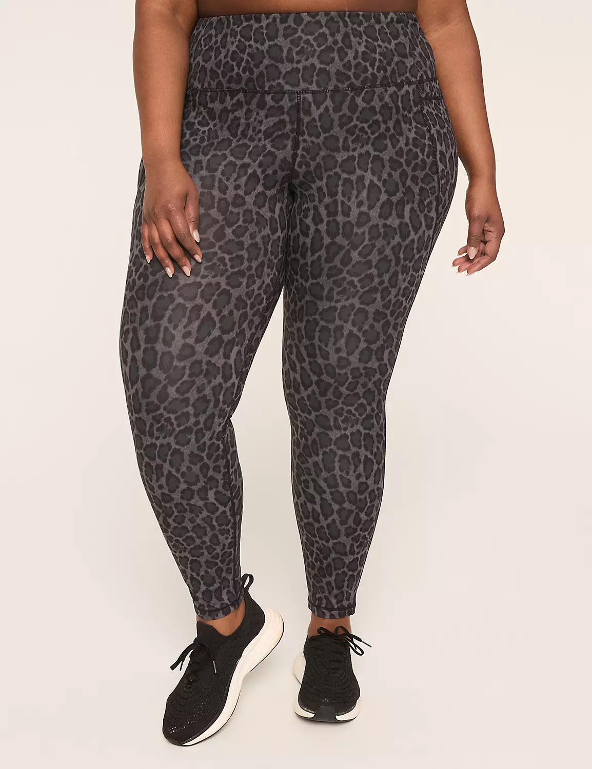 LIVI High-Rise LIVI Soft 7/8 Legging | LaneBryant | Lane Bryant (US)