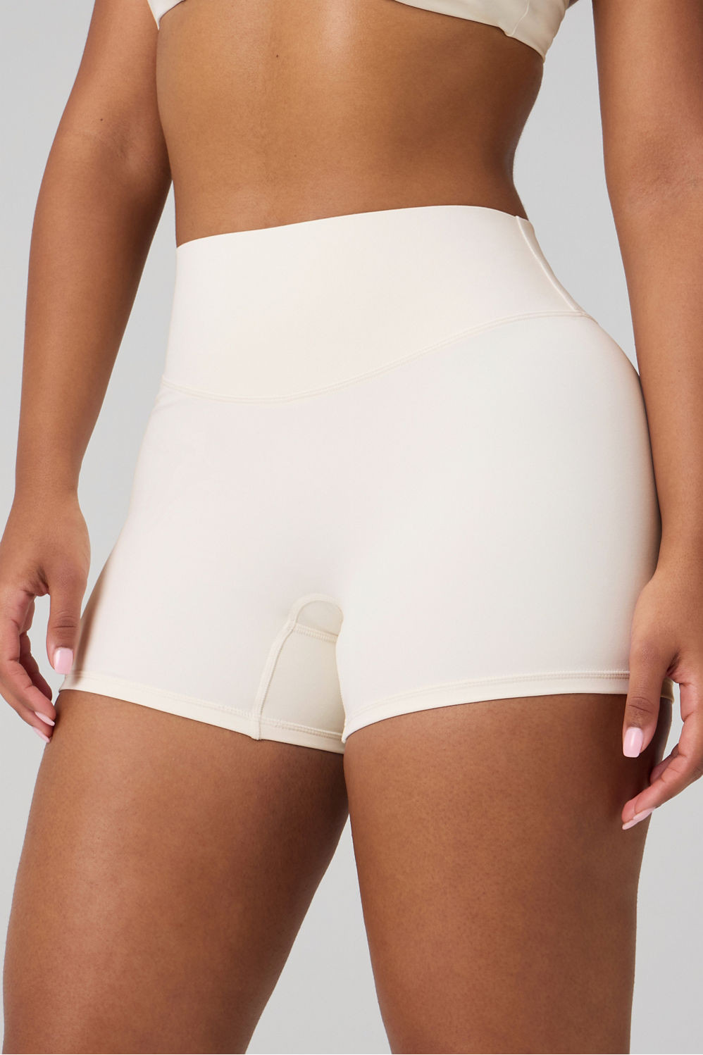 The No-Seam PureLuxe TLC Shorts 4" | Fabletics Europe