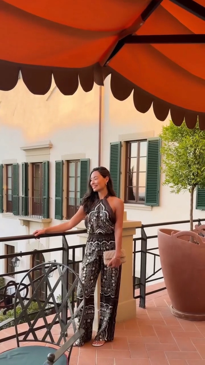 Chocolate brown silk set in Florence.

#LTKstorytime #LTKTravel #LTKootd