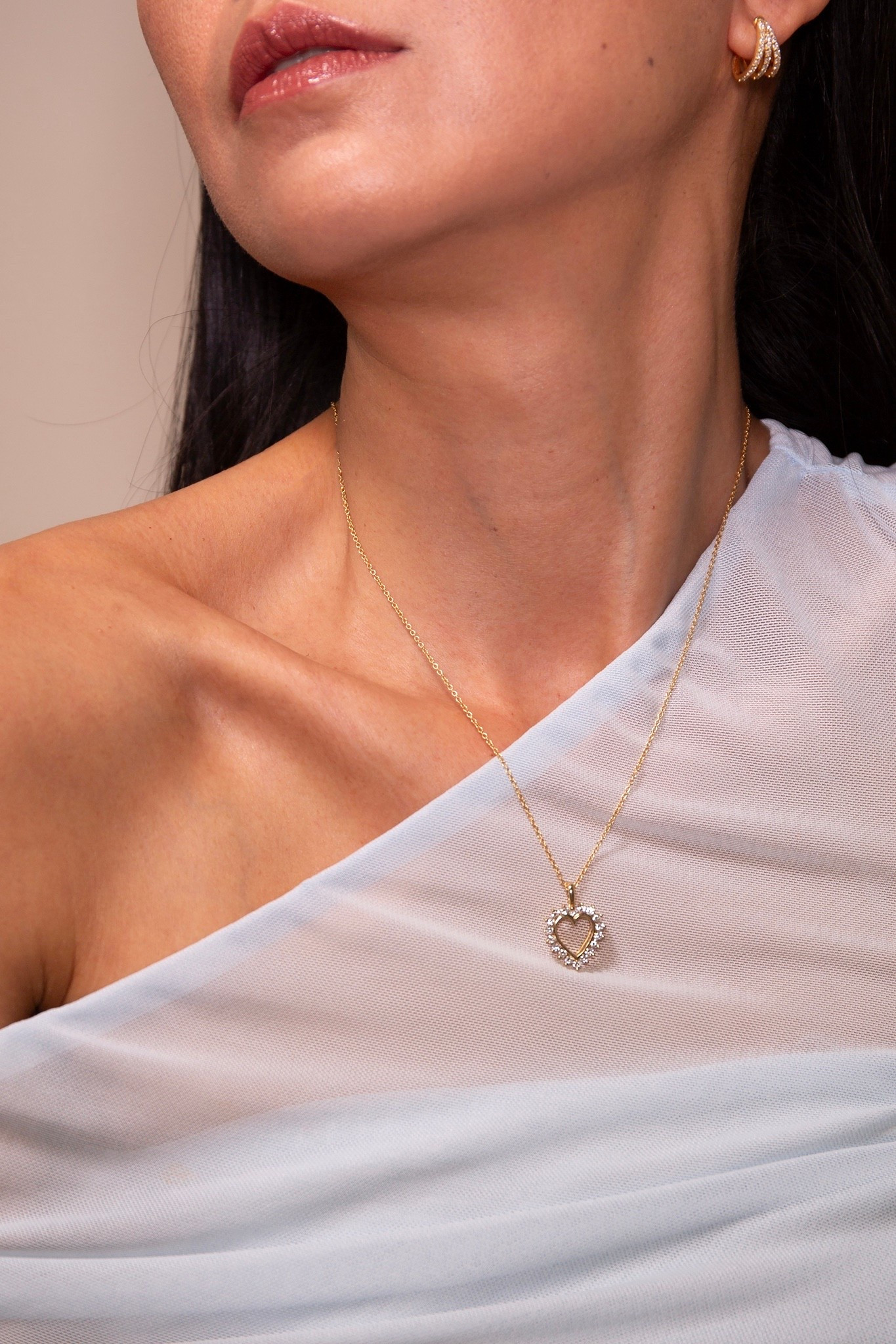 Quietly timeless pieces that elevate everything you wear. @angarajewelry Investing in pieces that are exceptional in quality and exceptional in value. Use code SUZANNE12 for 12% off orders $500+. #Make2026Exceptional #Exceptiona Angara #Angara2026 #AngaraEssentials #ExceptionalEveryday #heartnecklace #goldjewelry 



#LTKSaleAlert #LTKOver40 #LTKValentine