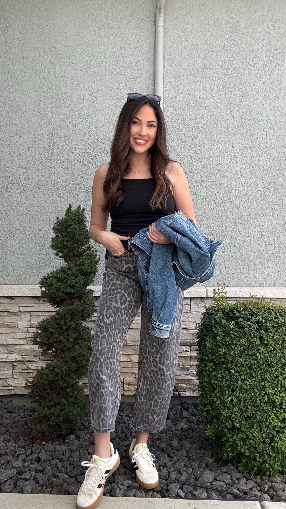 A quick and cute on the go mom outfit 🫶🏻

#LTKselfcare #LTKmomlife #LTKdayinmylife