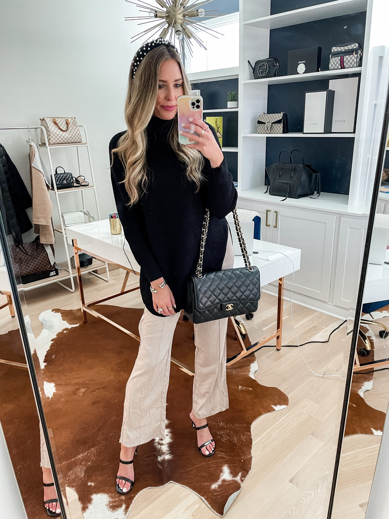 Amazon fashion / fall outfits / sweaters 

Small in the sweater and pants, 7 in the heels 


#LTKunder50 #LTKunder100 #LTKHoliday