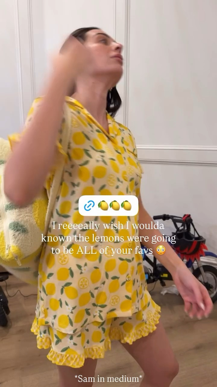 I reeeeally wish I woulda known the lemons were going to be ALL of your favs 😳 *Sam in medium*