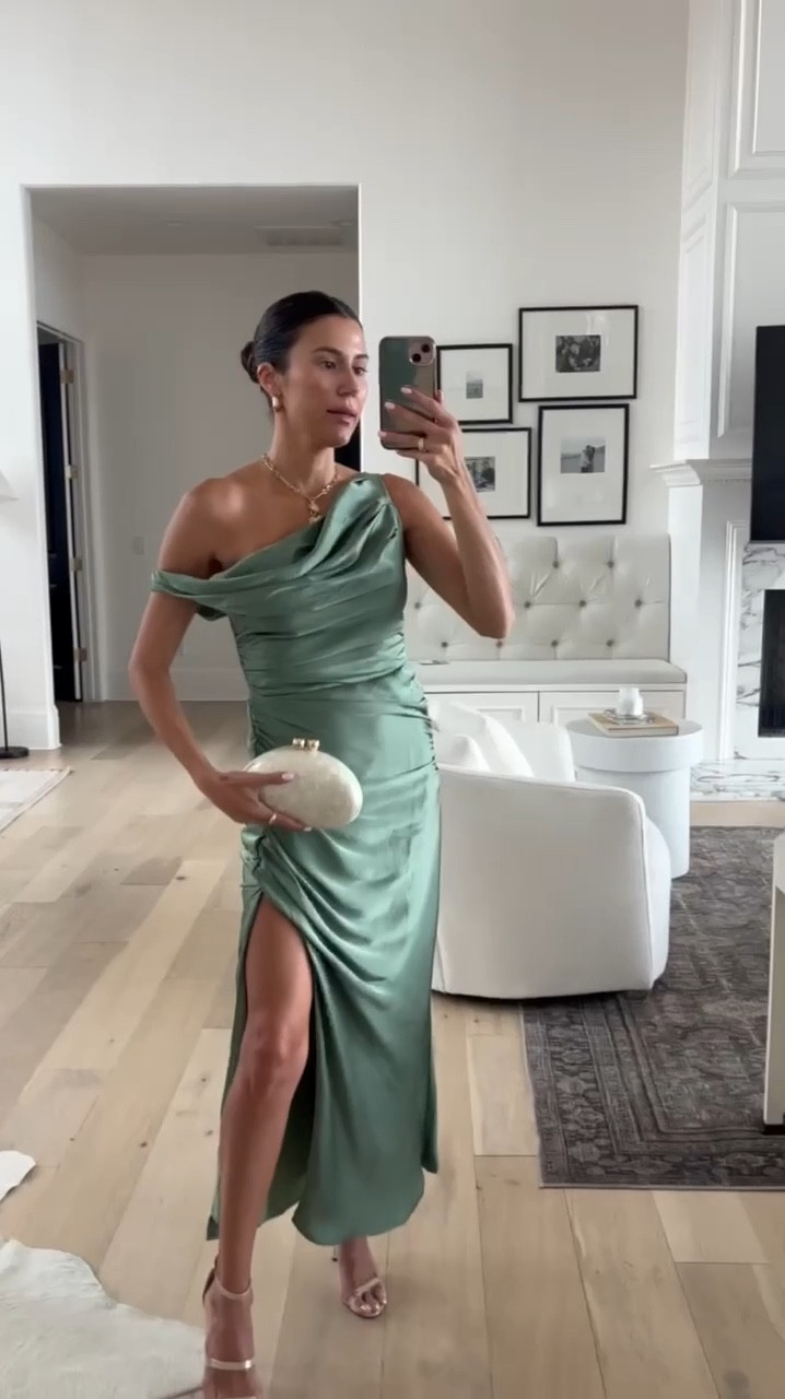 Another stunning dress on sale 25% off! So perfect as a wedding guest dress or bridesmaid dress ✨ use code: AFLTK 
I’m wearing size XS

Abercrombie sale, wedding event dress, green dress, spring wedding guest dress 

#LTKSpringSale #LTKSaleAlert #LTKWedding