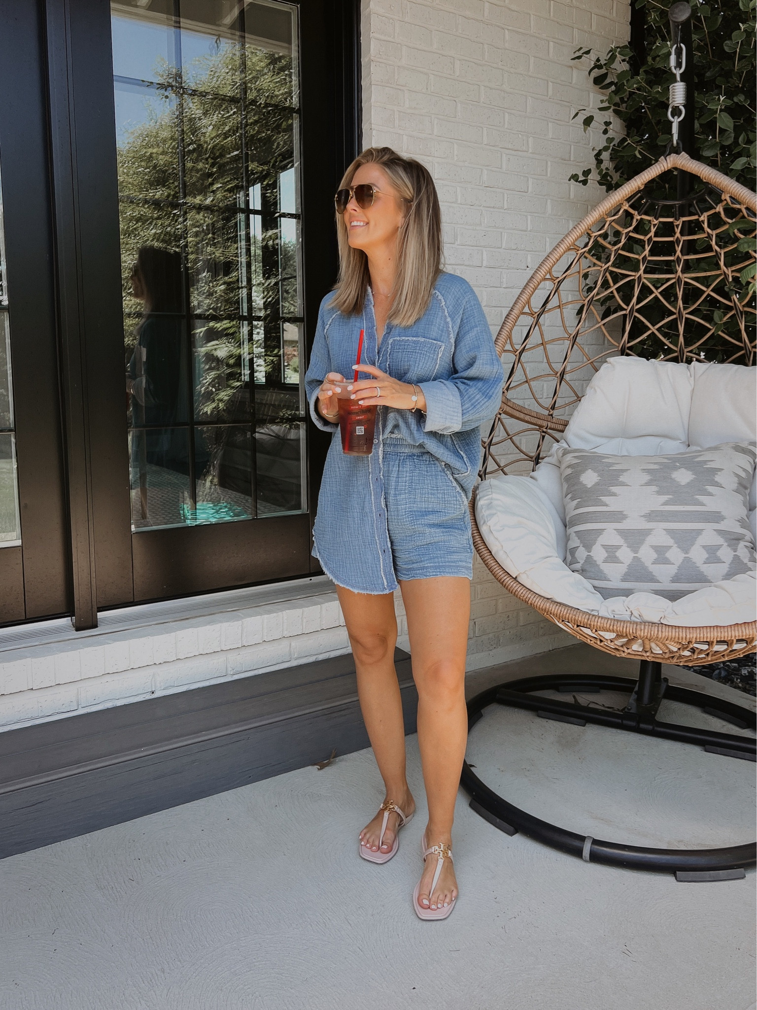 XS Aerie set / sandals are true to size / shade Hunni Hunni in the body sauce 💙

#LTKshoecrush #LTKunder50 #LTKstyletip