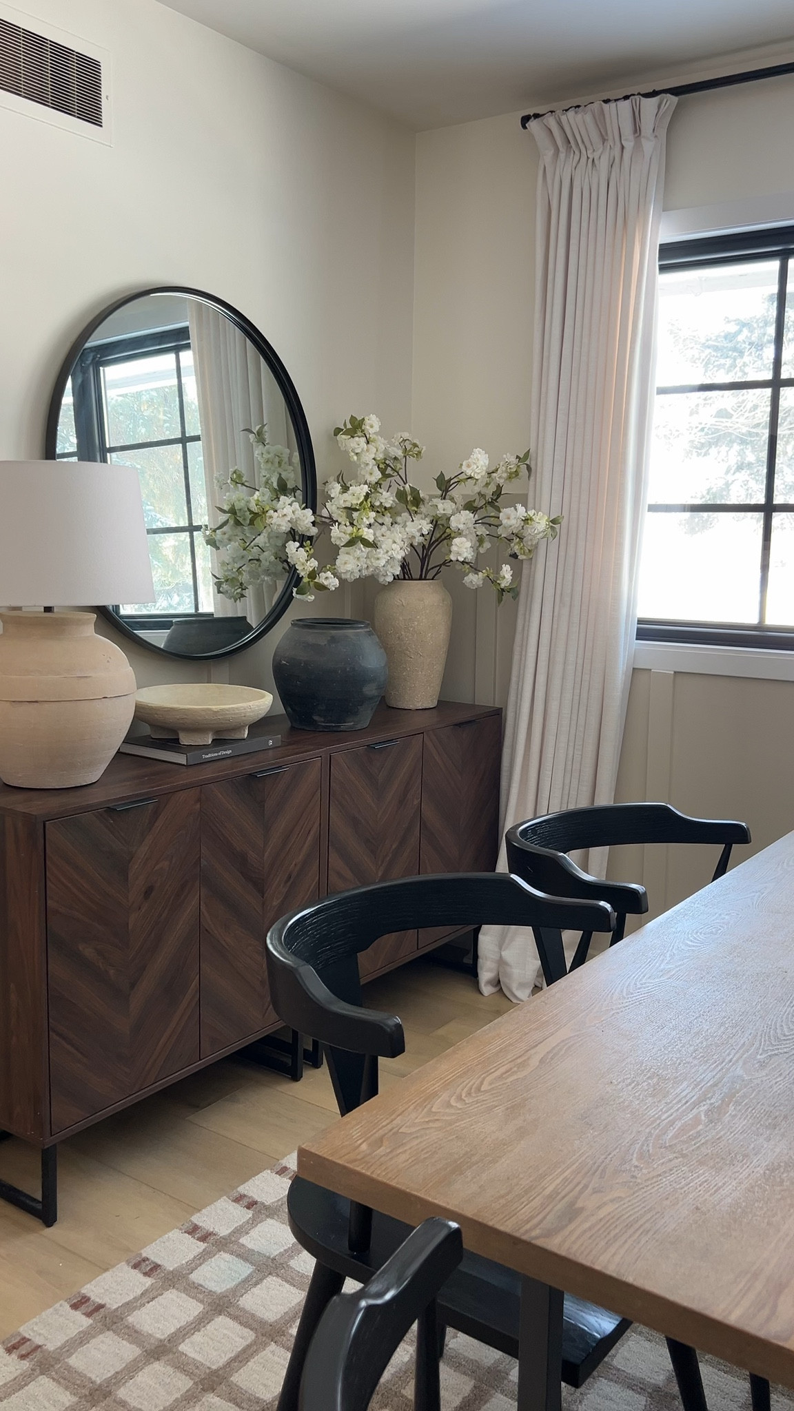 Dining nook sideboard decor 

#LTKHome #LTKSaleAlert