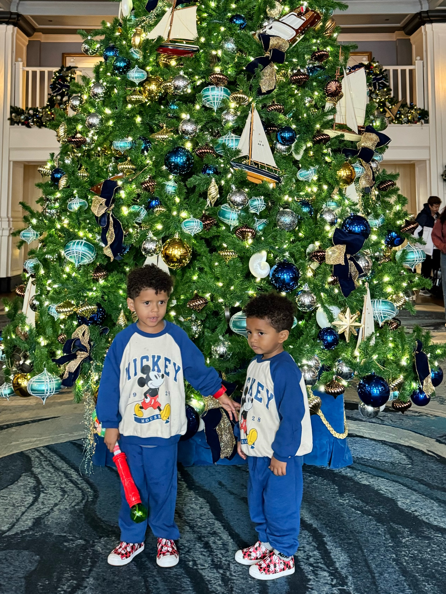The bros take Disney World in their @hm sweatsuits! #travel #disney