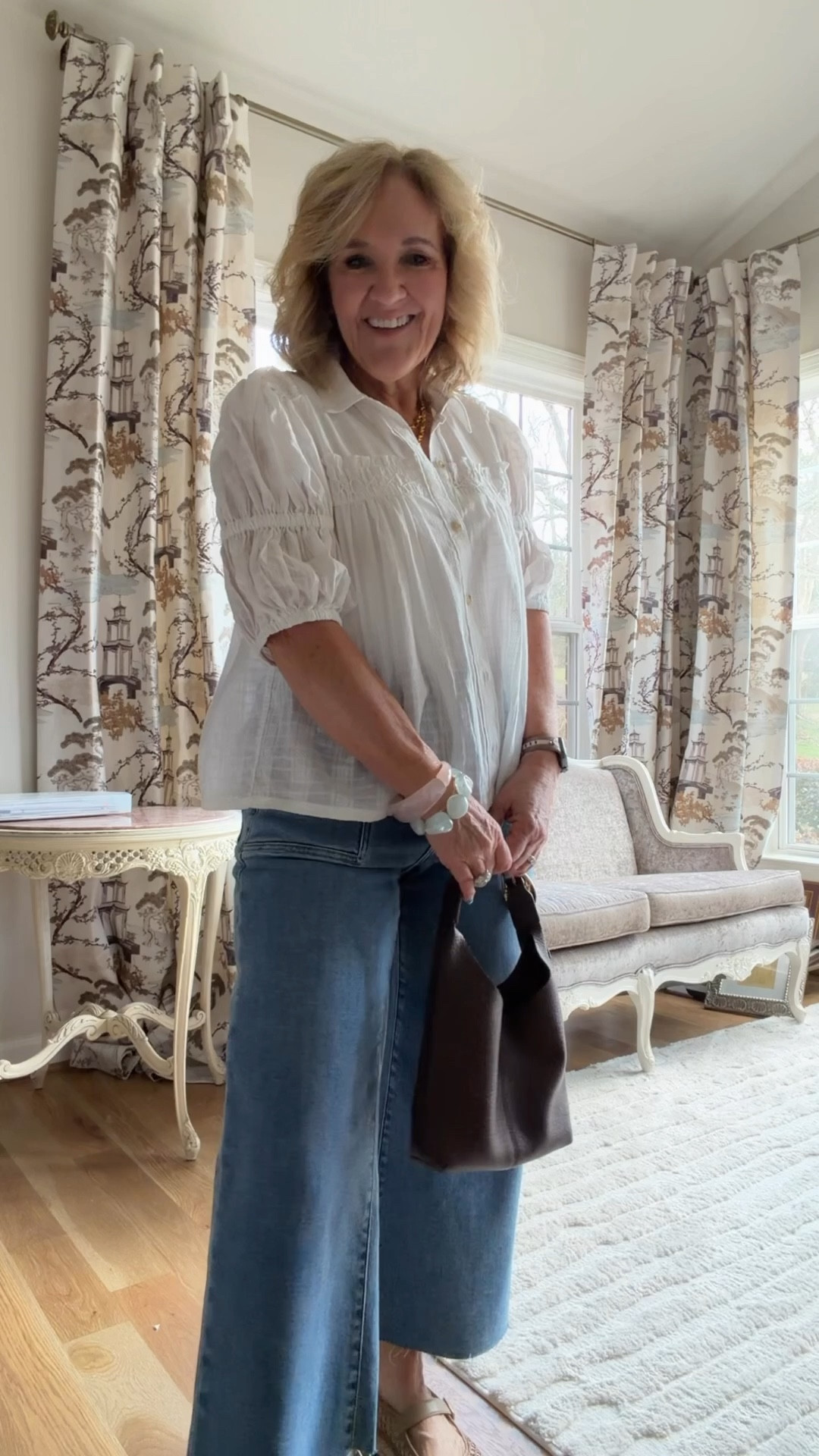 Paige jeans size 29 petite 
White blouse size medium 

#LTKPetite #LTKootd #LTKOver40