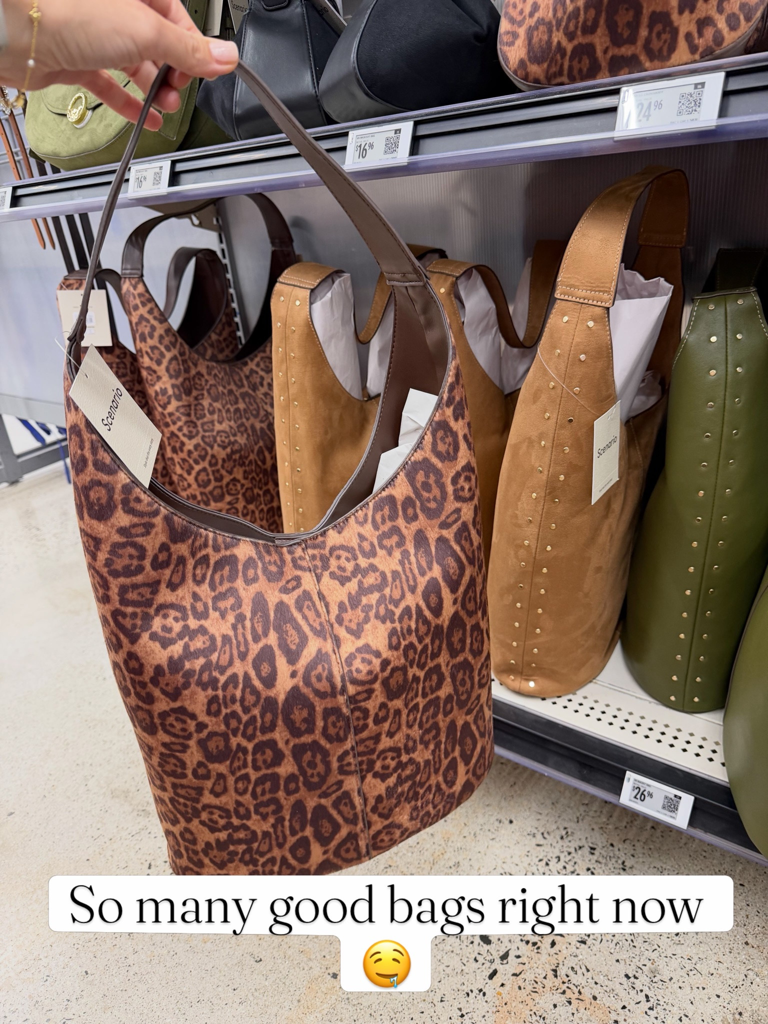 Walmart fall handbags include this new leopard print style #walmartfashion