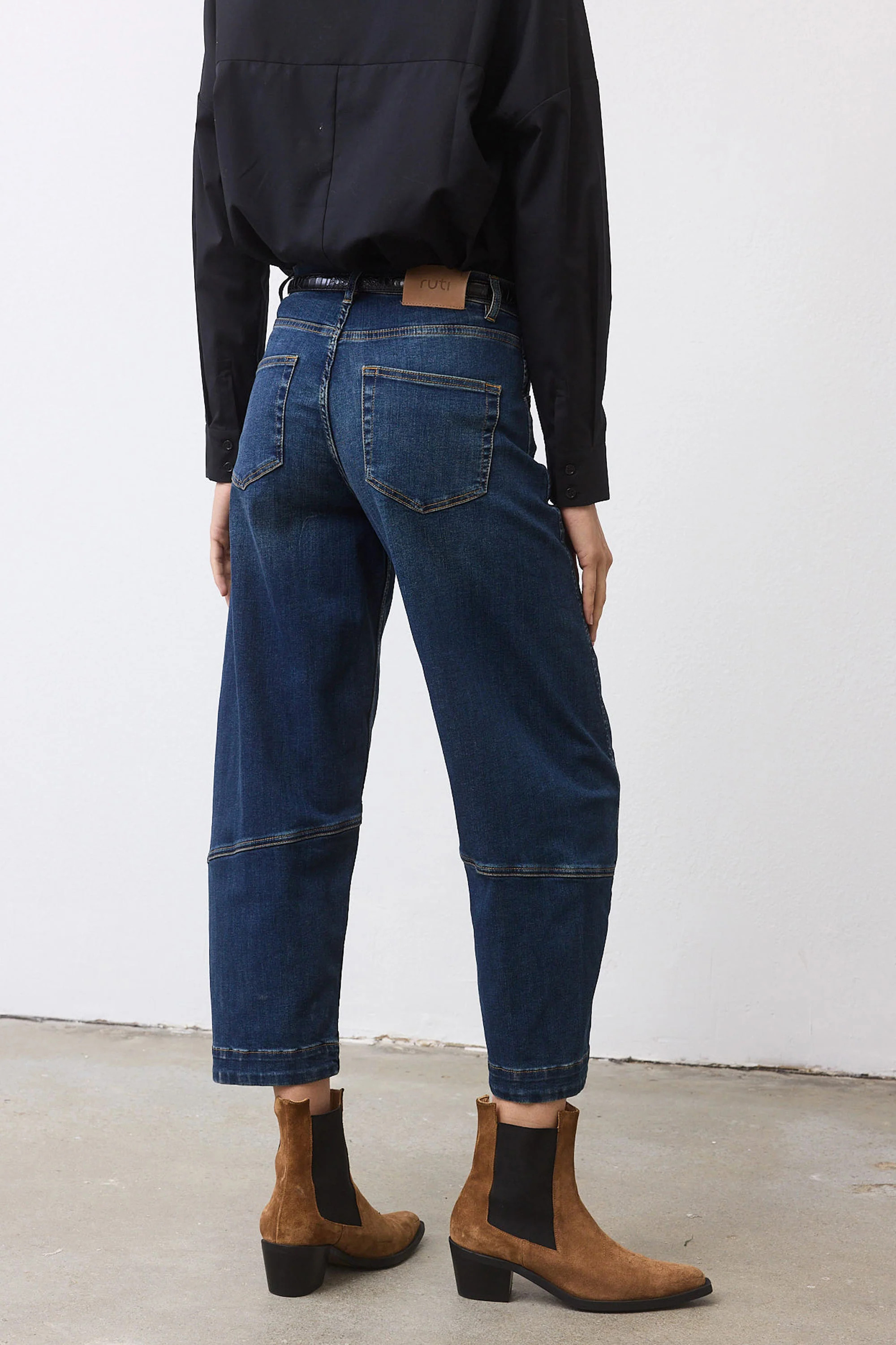 The Ultimate Barrel Leg Jeans 2.0 | Indigo Barrel Jeans - Ruti | Ruti