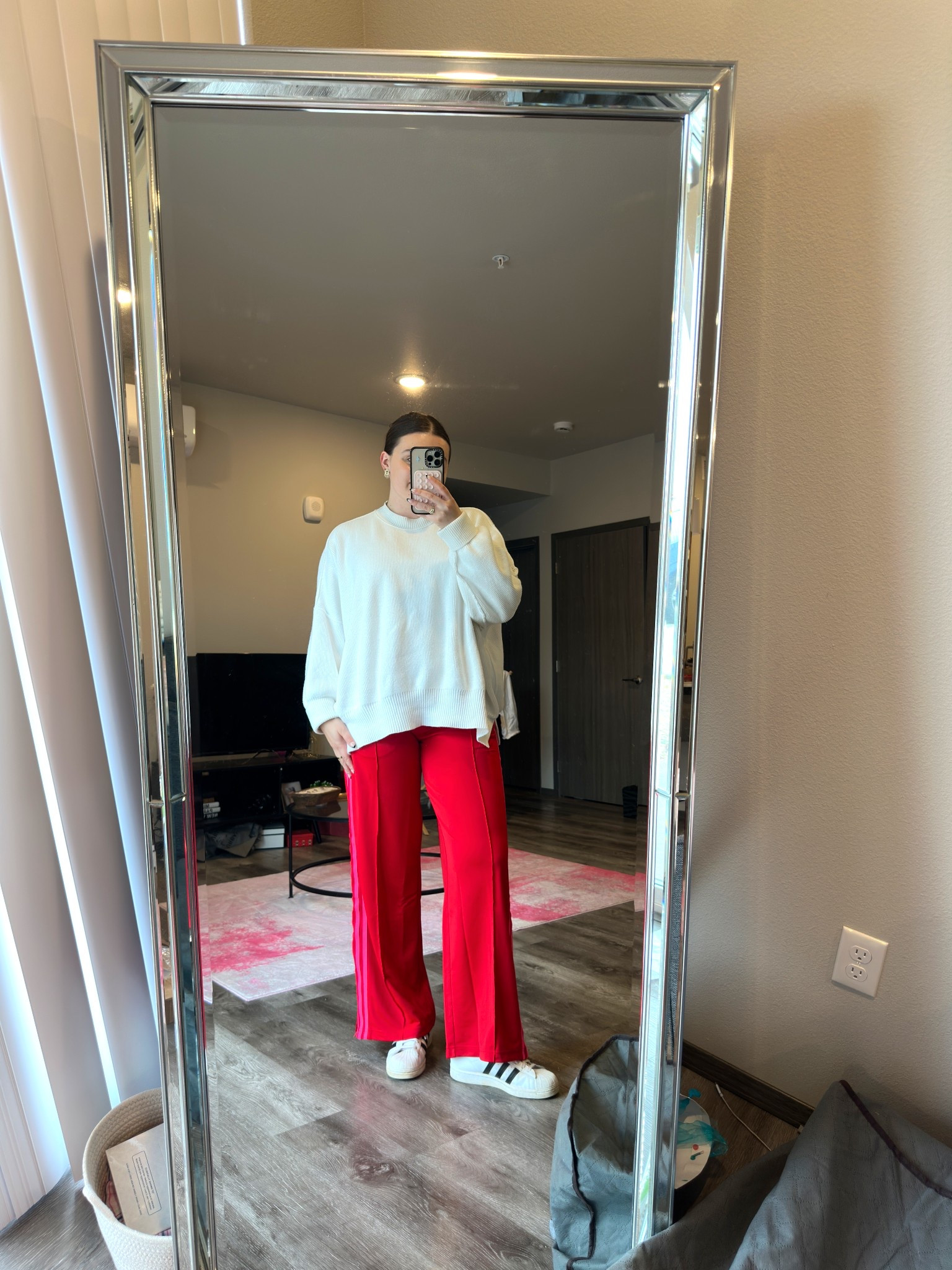 How to style track pants as a midsize girl! These were a huge hit yesterday and for good reason 🩷❤️

I’m wearing a S sweater, size L pants and size 9 sneakers 

#LTKStyleTip #LTKMidsize #LTKFindsUnder100