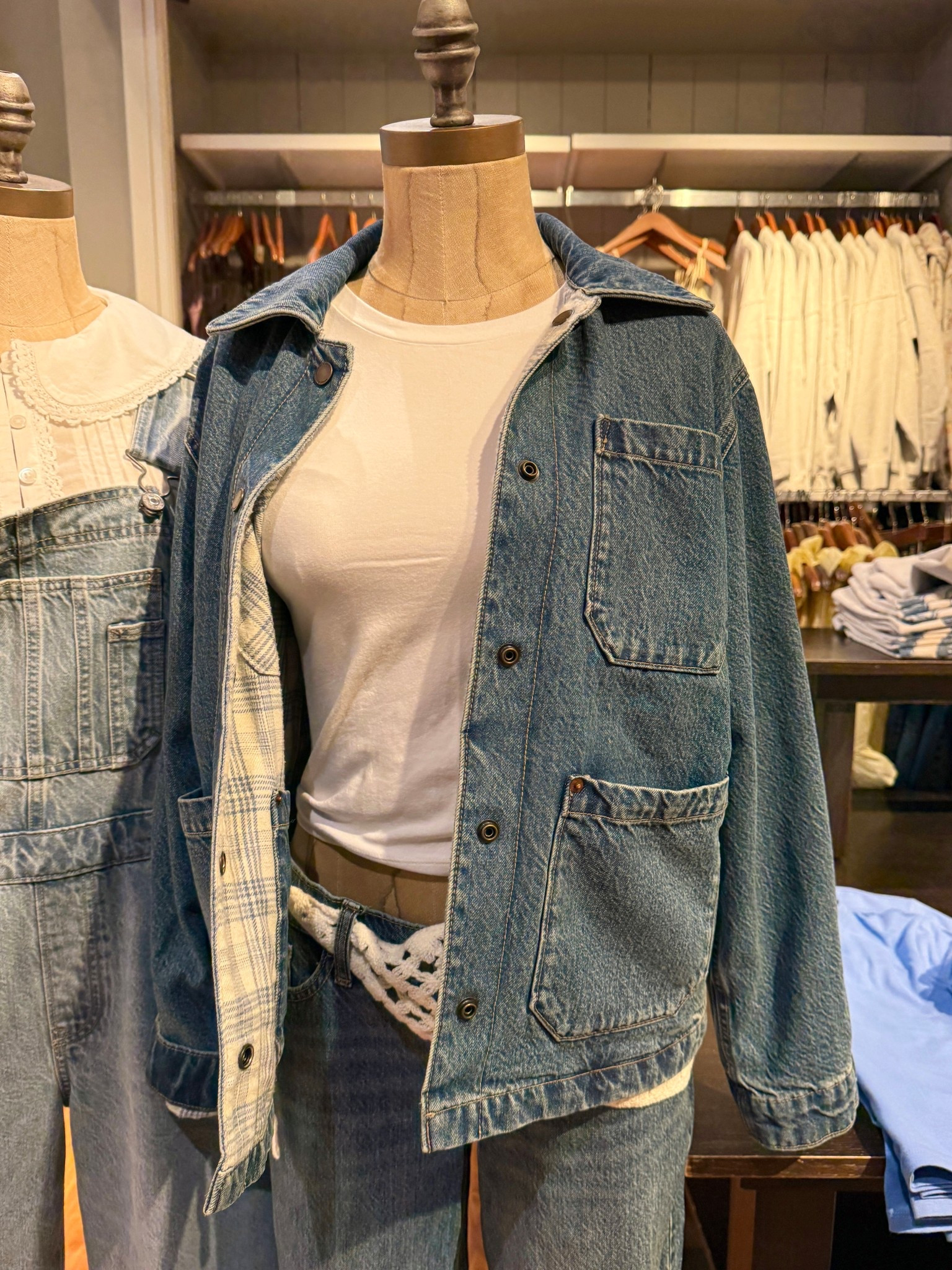 New at Abercrombie & Fitch! 💙 The Reversible Denim Shirt Jacket is one of those effortless layering pieces you’ll wear nonstop. 😍 I love that it’s truly reversible—soft, flexible denim on one side and the coziest plaid flannel on the other. It gives you two completely different looks in one jacket, and the snap buttons make switching styles easy. Cute, comfortable, and practical all at once! 🫶🏻 #Abercrombie #DenimJacket #OOTD

#LTKU #LTKootd #LTKTravel