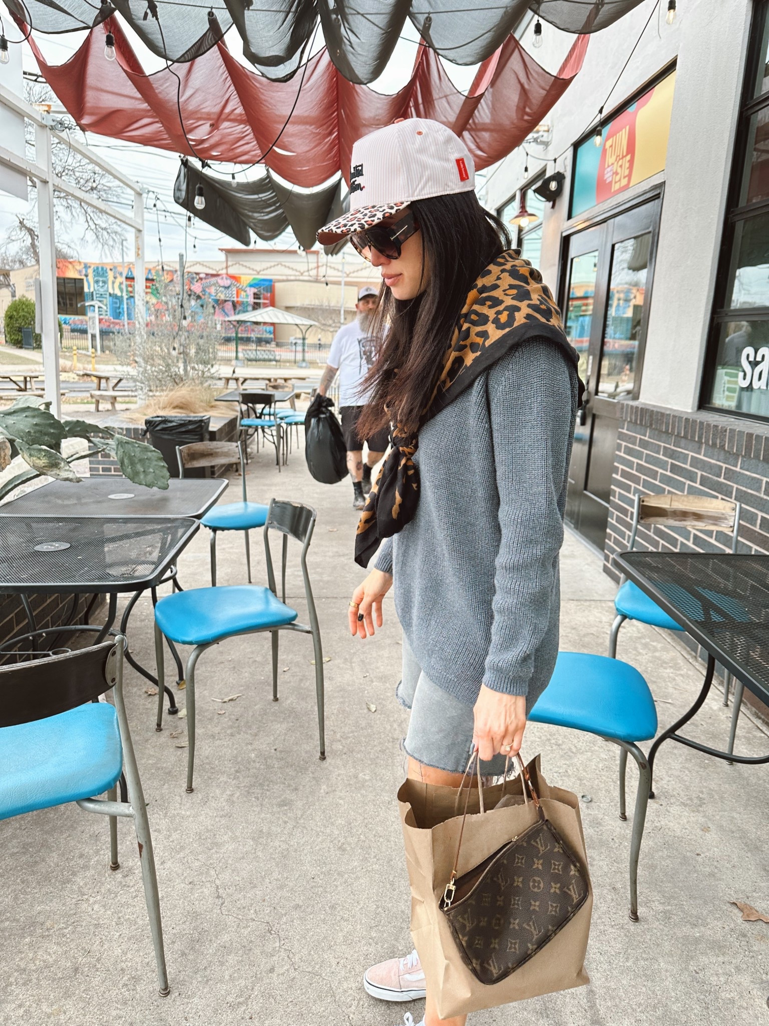 Casual no makeup outfit


Gray sweater, oversized sweater, chunky sweate, gray shorts, Bermuda shorts, long denim shorts, cheetah print, scarf, leopard print scarf, cheetah print hat, leopard print hat, oversized sunglasses, designer sunglasses, spring outfit 

#LTKdayinmylife #LTKootd #LTKgrwm