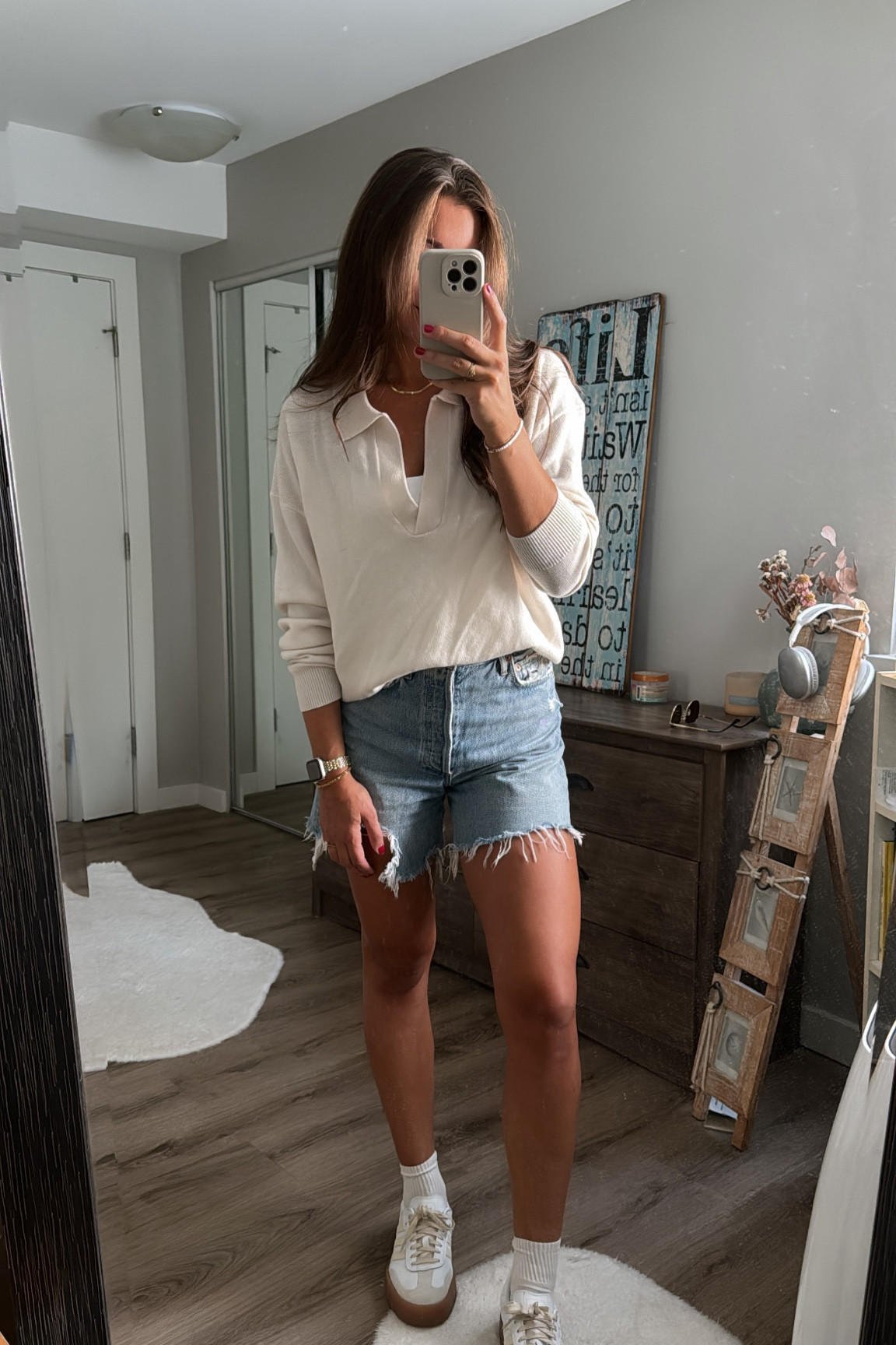Sunday outfit!
Sweater - size medium
Shorts - size 25