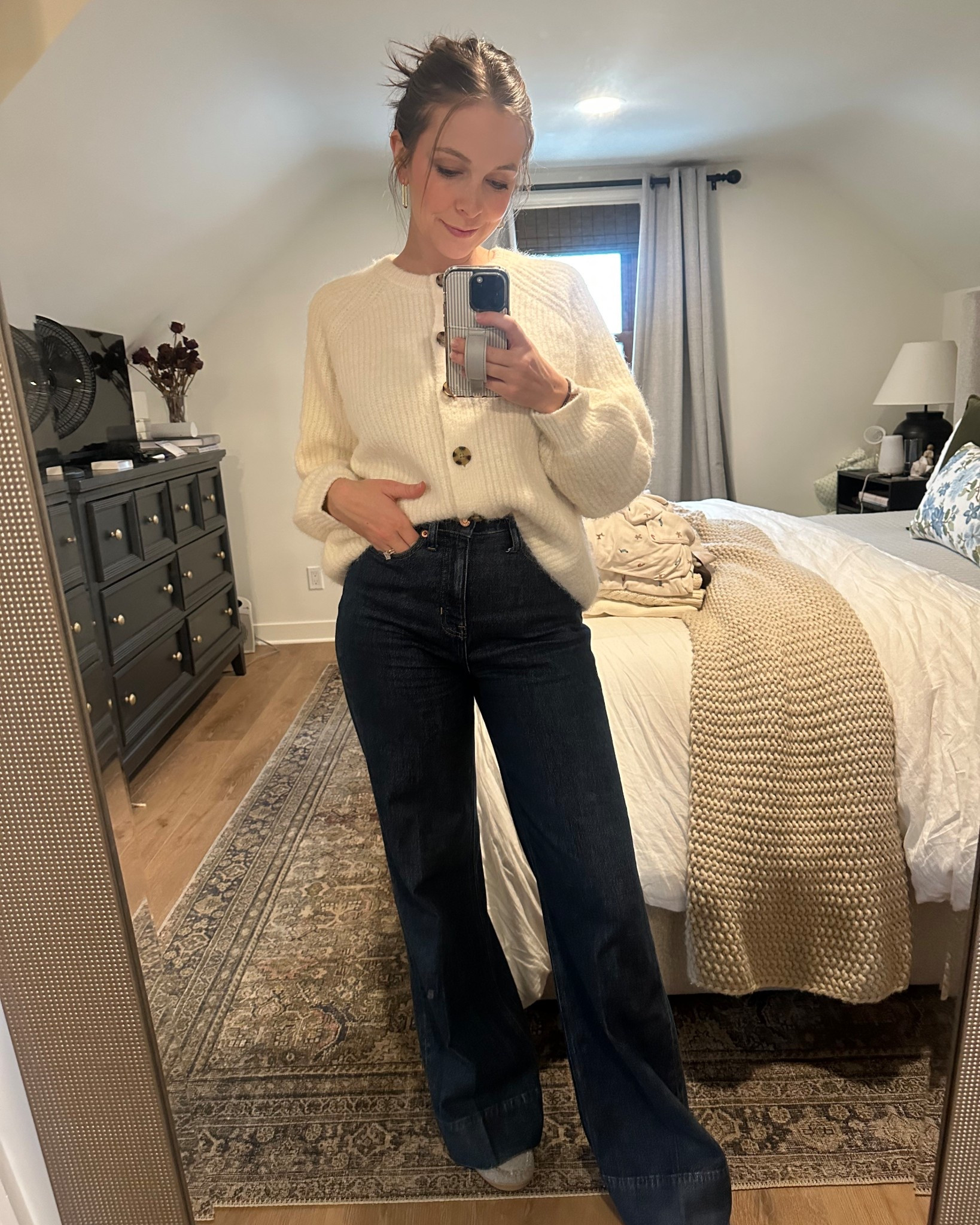 If you’re looking for a classy casual outfit (that’s breastfeeding friendly) for this holiday season, this is one of my new favorites! Add a good bootie heel and a lip and you’re good to go!

#LTKootd #LTKmomlife #LTKHoliday