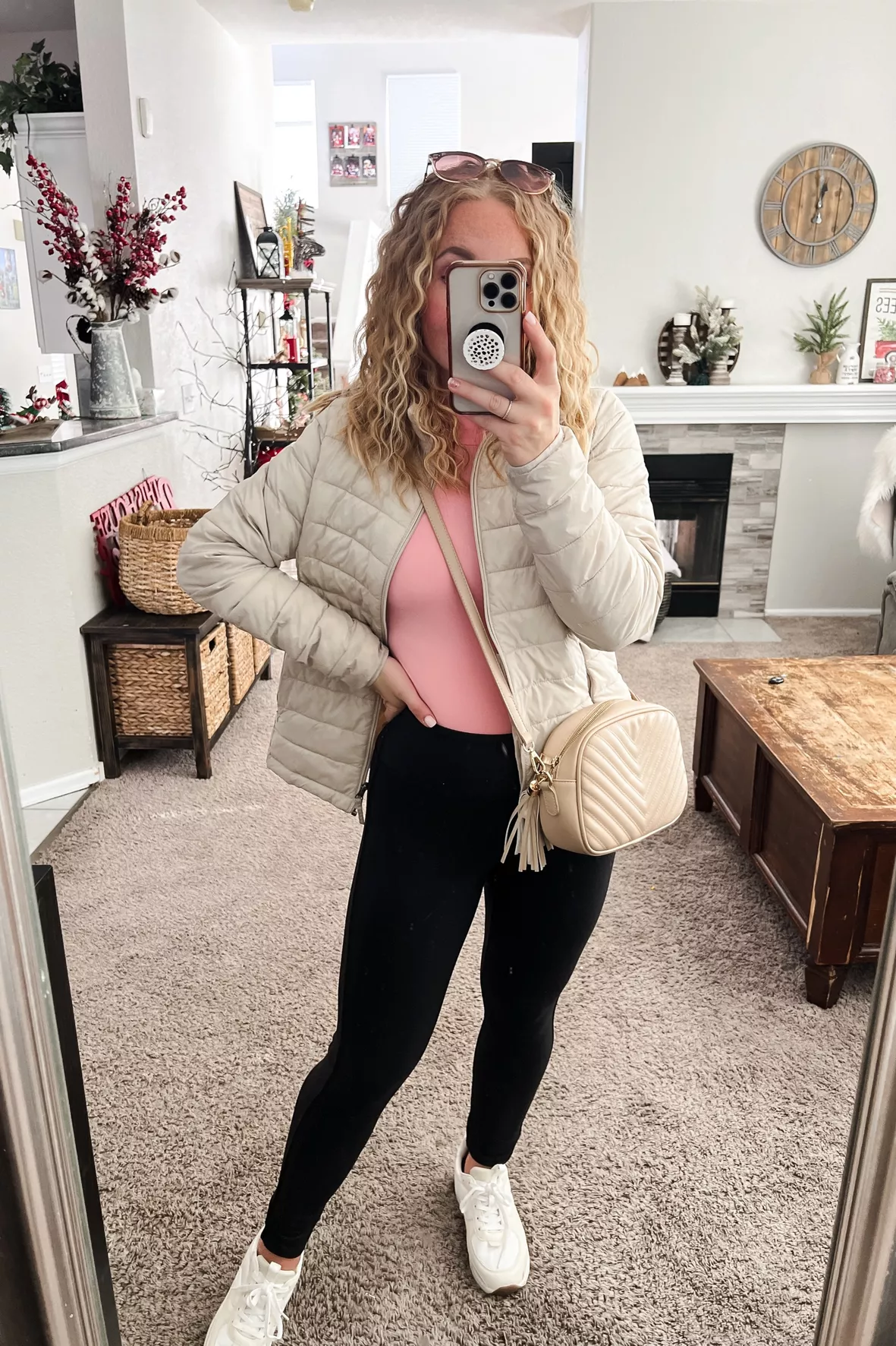 Pink Coat with White Tights Outfits (2 ideas & outfits)