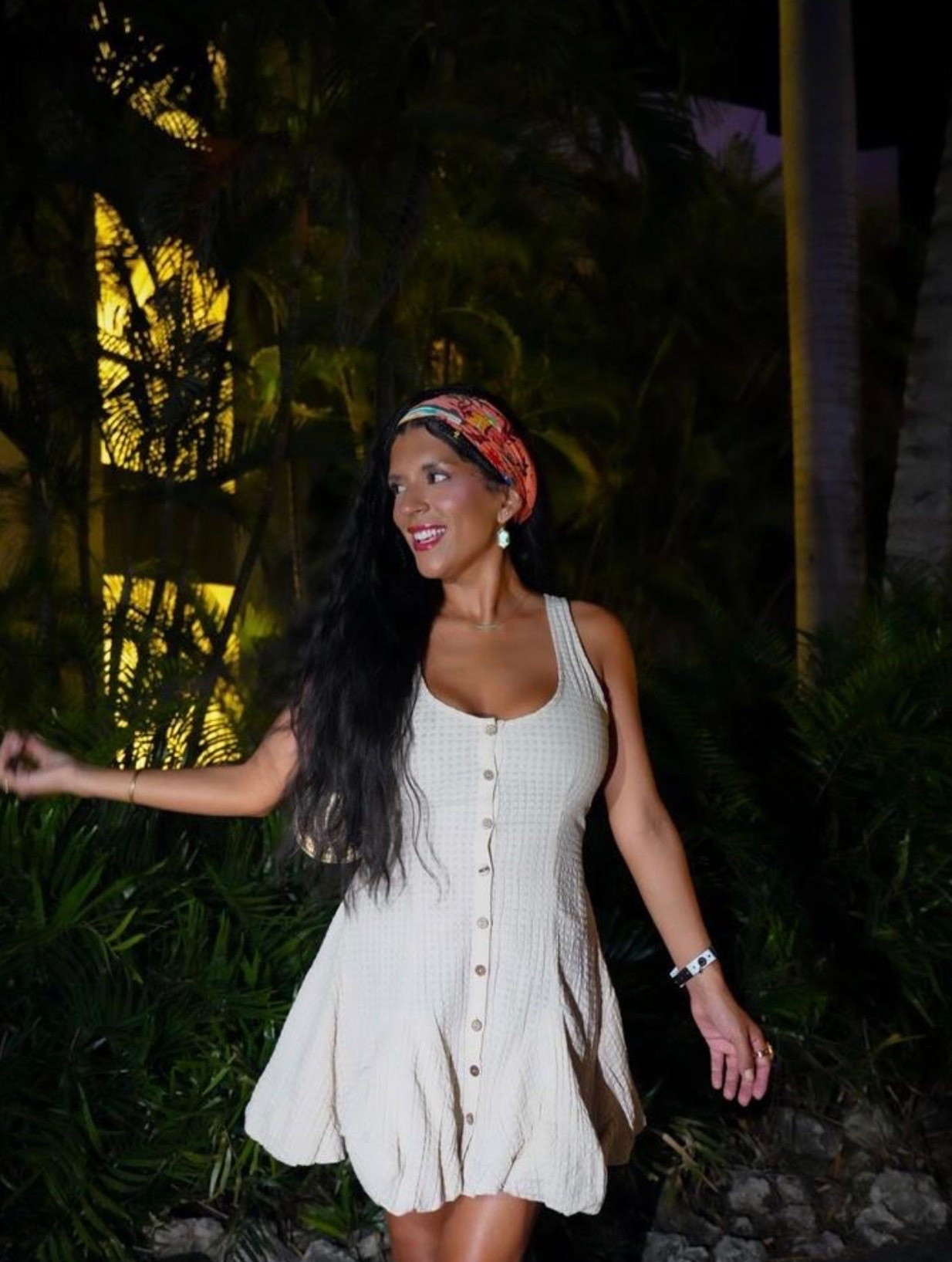 Easy, breezy, and made for warm nights 🤍 The button-front detail and colorful headscarf make this mini dress feel extra fun.

#MiniDress #VacationStyle #ResortStyle #WarmWeatherStyle #OutfitInspo

#LTKdayinmylife #LTKootd #LTKstorytime