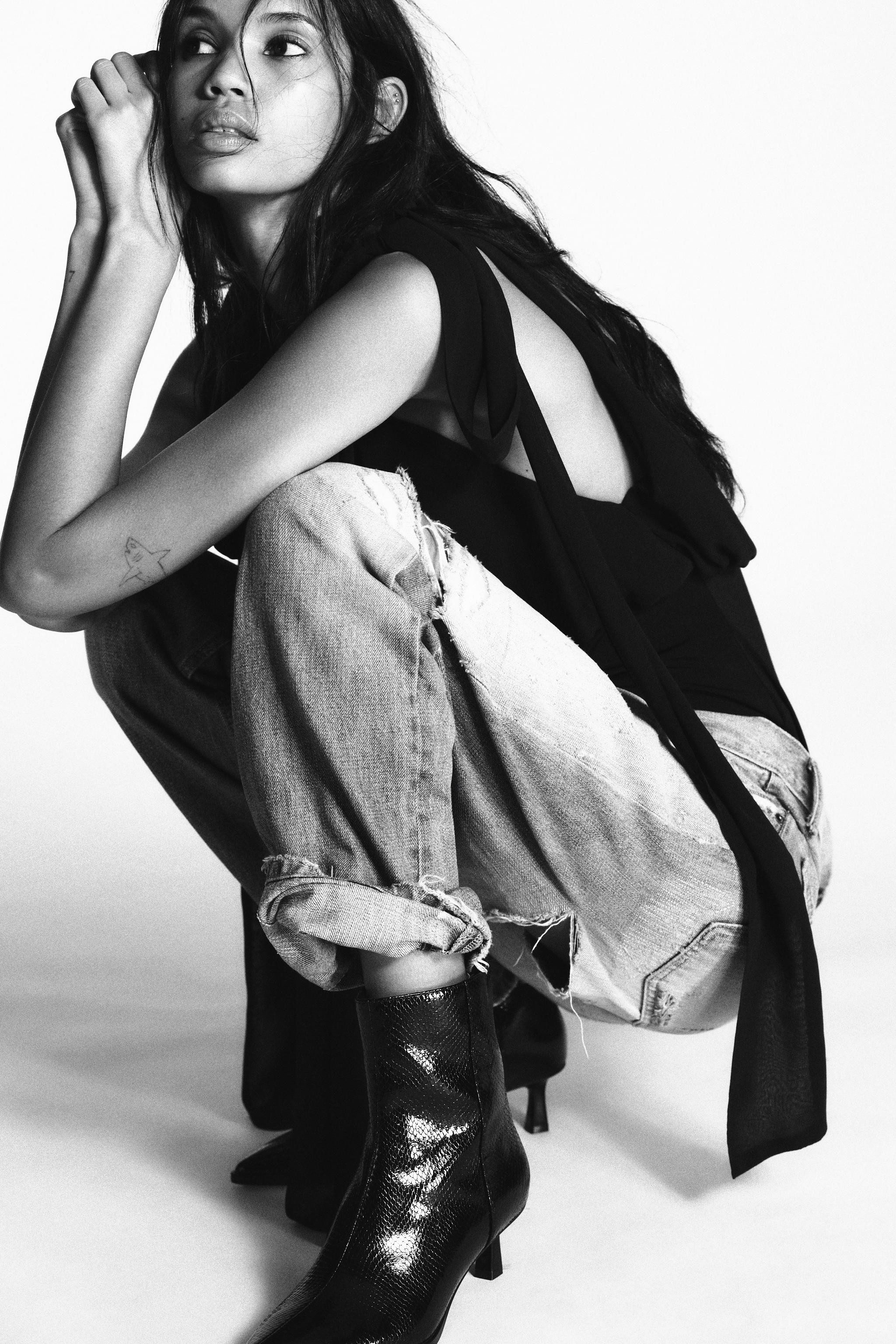 STIEFELETTE MIT PRÄGUNG | Zara DE