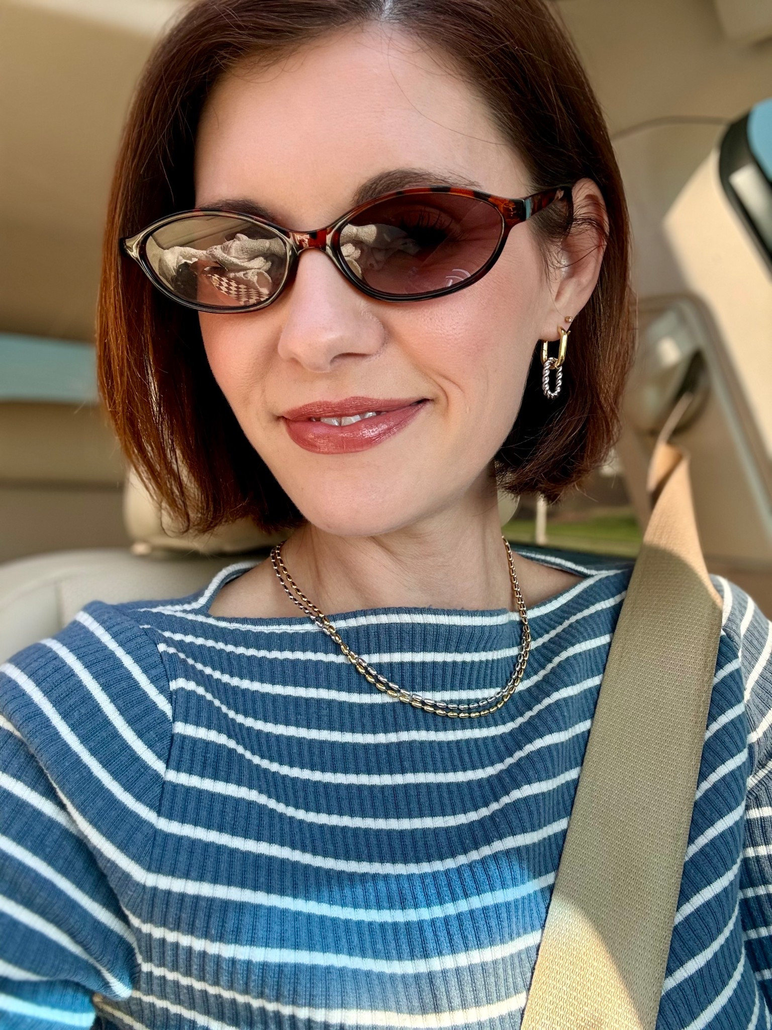 A moment for the accessories - I absolutely love @Ana Luisa jewelry! It’s all water resistant and tarnish free so you can LIVE in it. And I’m so into this mixed metal 

Amazon finds | live in jewlery | Ana Luisa jewlery | Amazon sunglasses | 90’s vibes | cool mom | silver and gold jewlery 

#LTKgrwm #LTKSaleAlert #LTKootd
