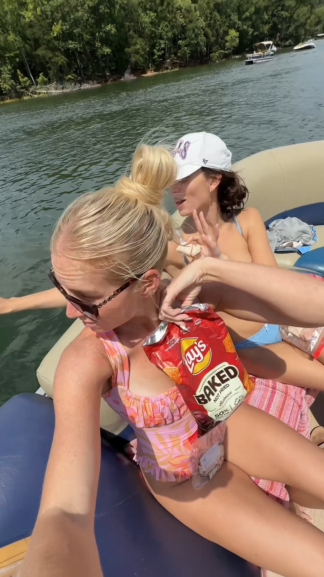 Details from lake day :)

#LTKSaleAlert #LTKvlog #LTKActive