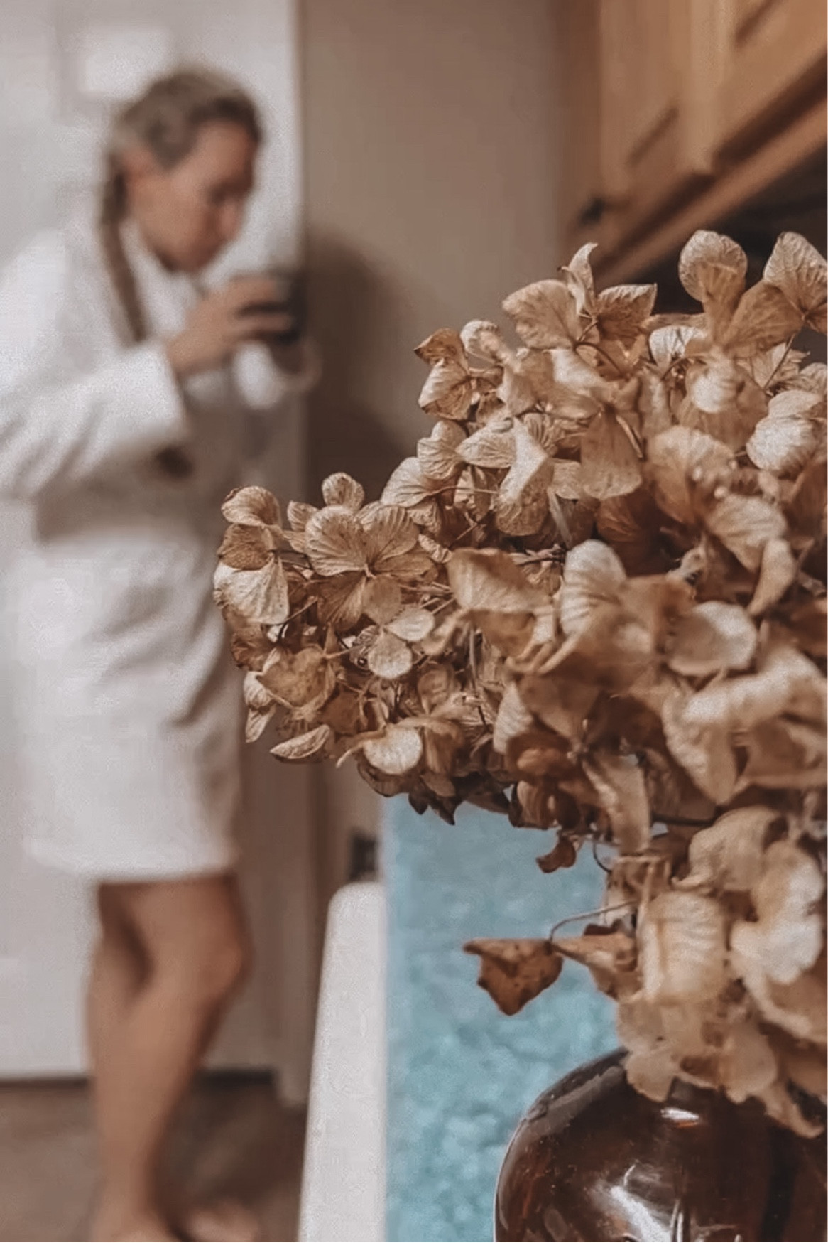 It’s always great when friends bring you coffee! 🤎☺️☕️ 
#morningbrew #coffeecompilation #coffeereels #coffeereel #coffeereelsvideo #coffeeasmr #satisfyingsounds #morningreels #mycoffeemoment #makecoffeeathome #makecoffeewithme #makebreakfastwithme #mykitchenmyhappyplace #coffeeaesthetic #coffeevibesdaily #coffeelover #asmrreels #asmrreel #relaxingreels #cozyhomediary #cozyhomevibes #peachinthepines #coffeeandcake #coffeegram #morningathome #homemaking #coffeebarathome #makeitwithme #coffeemood

#LTKhome #LTKunder50 #LTKFind