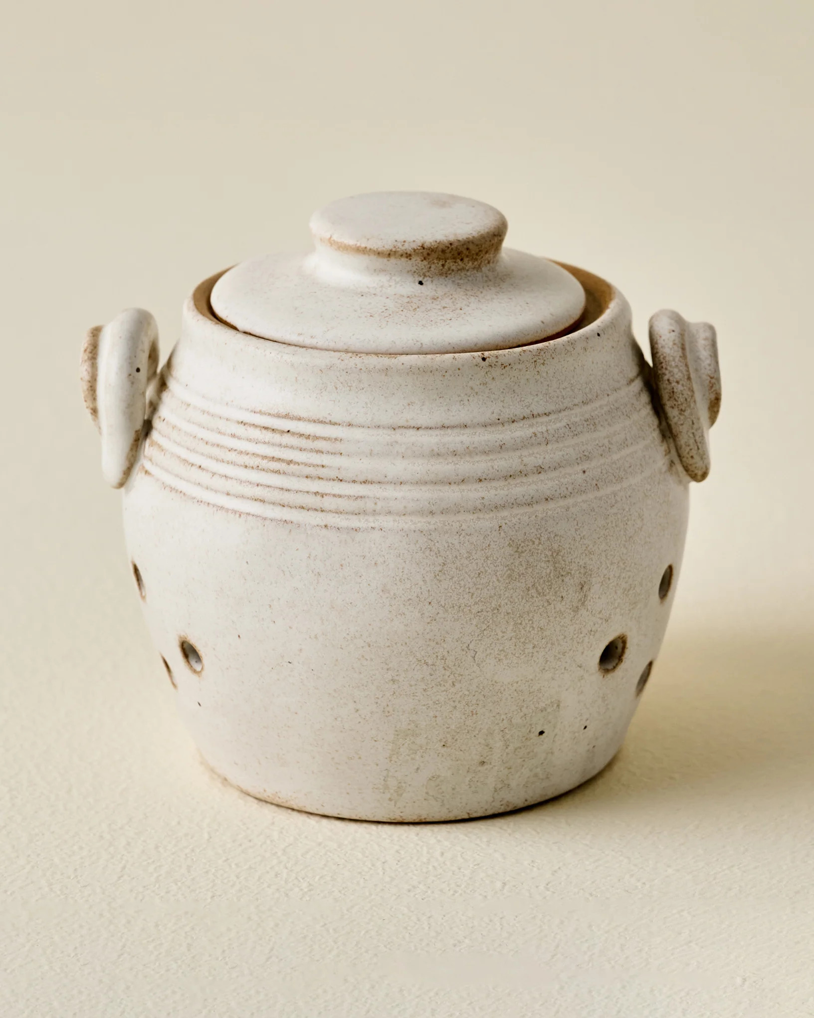 French White Garlic Keeper | Magnolia