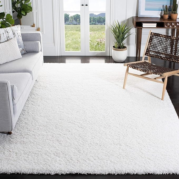 Safavieh California Premium Shag Collection SG151 2-inch Thick Area Rug, 6'7" x 9'6", White | Amazon (US)