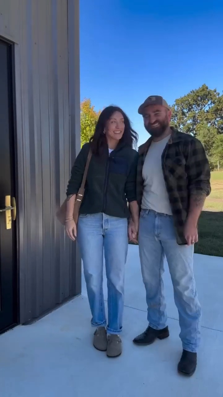 Comment “Want” for the info + sizing notes 

These are two of my most worn pair of jeans. They have a very comfortable fit! 

Millennial jeans | mom jeans | outfits