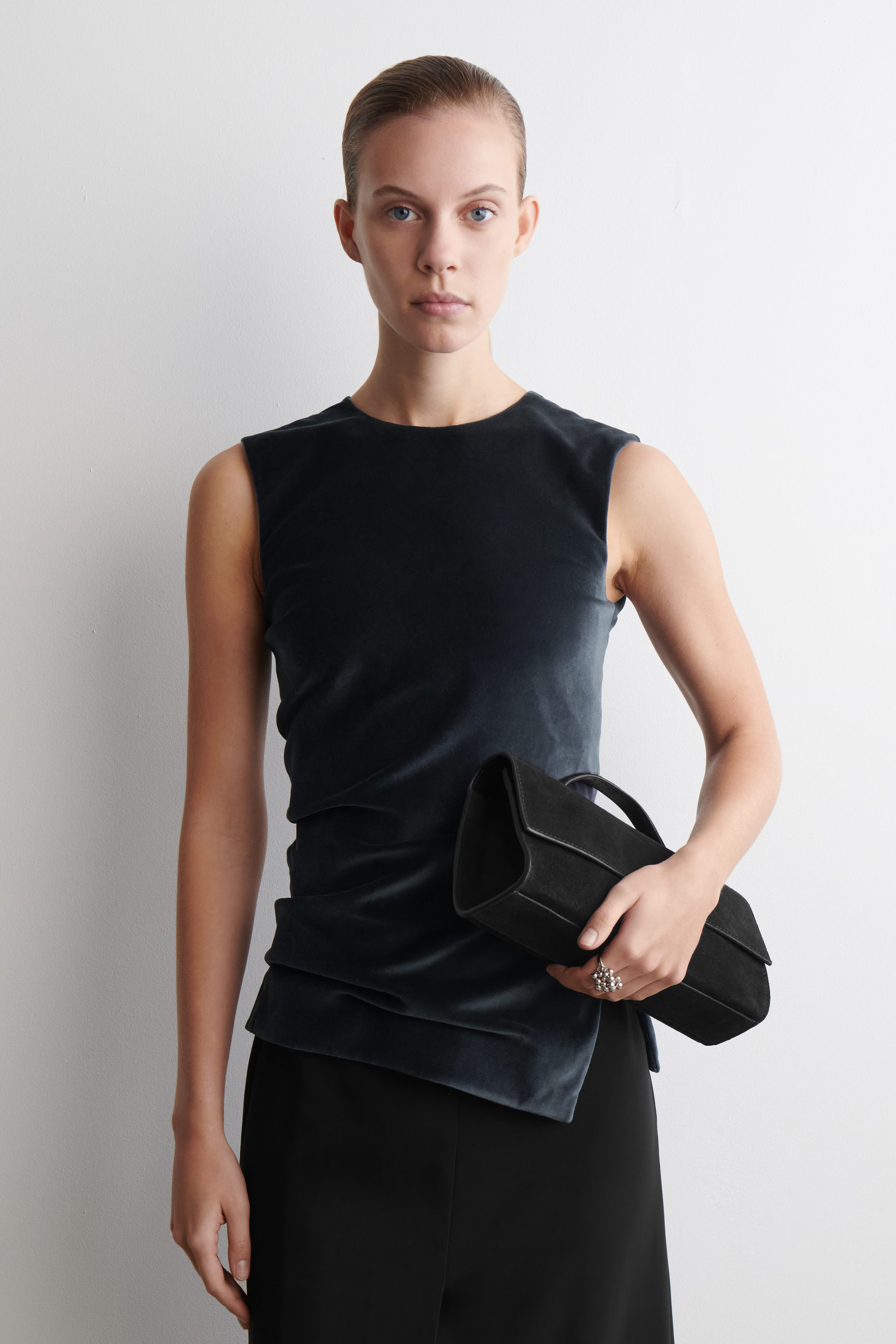 ASYMMETRIC VELVET TOP - NAVY | COS US | COS (US)
