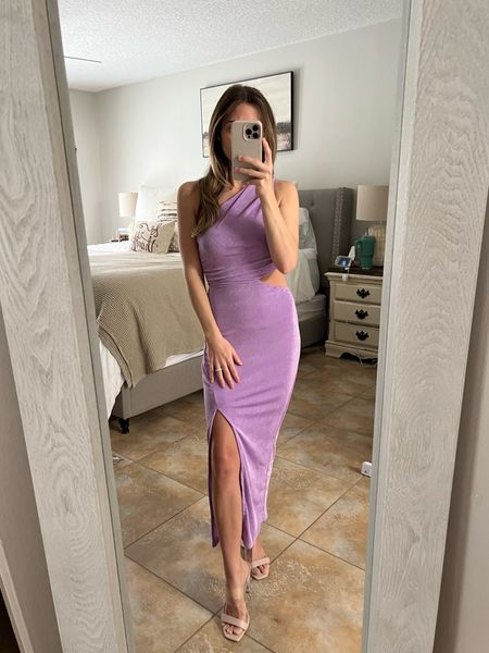 The most perfect Spring wedding guest dress! 💜 it comes in 14 different colors. I’m in a size XS for reference. 

#LTKunder50 #LTKSeasonal #LTKwedding