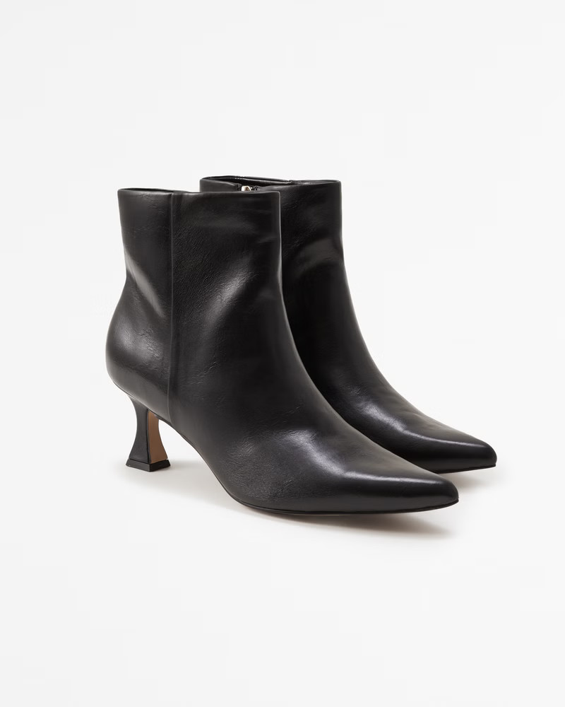 Pointed Heeled Boot | Abercrombie & Fitch (US)