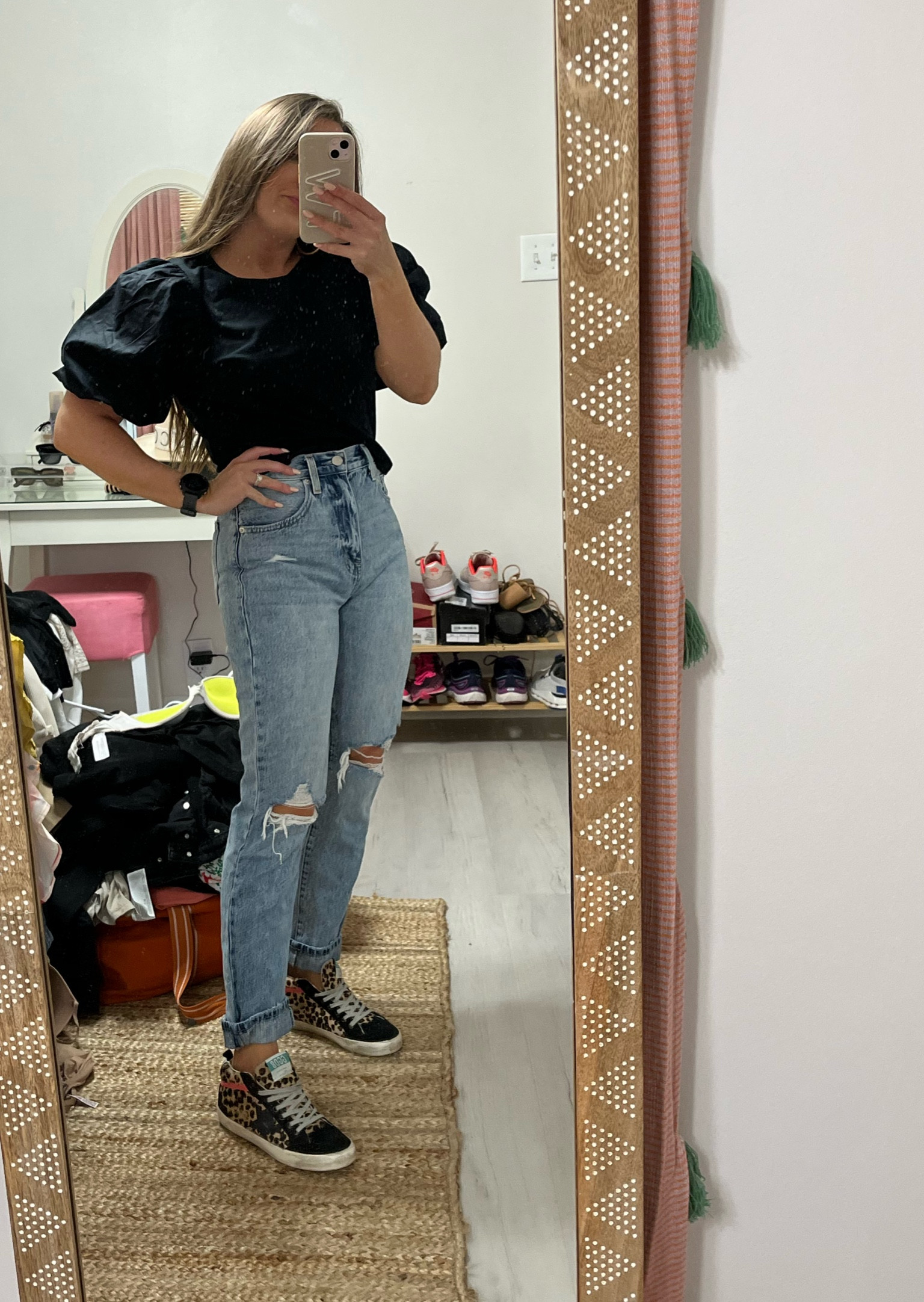 This shirt is $20 at target!!! The quality is amazing. Run don’t walk 🤪

#LTKunder50 #LTKworkwear