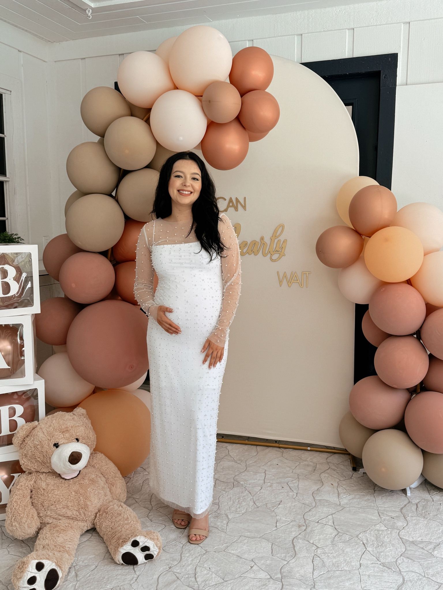 Girl bear themed baby shower backdrop + outfit idea 🧸🤍🍼

#LTKParties #LTKBump #LTKBaby