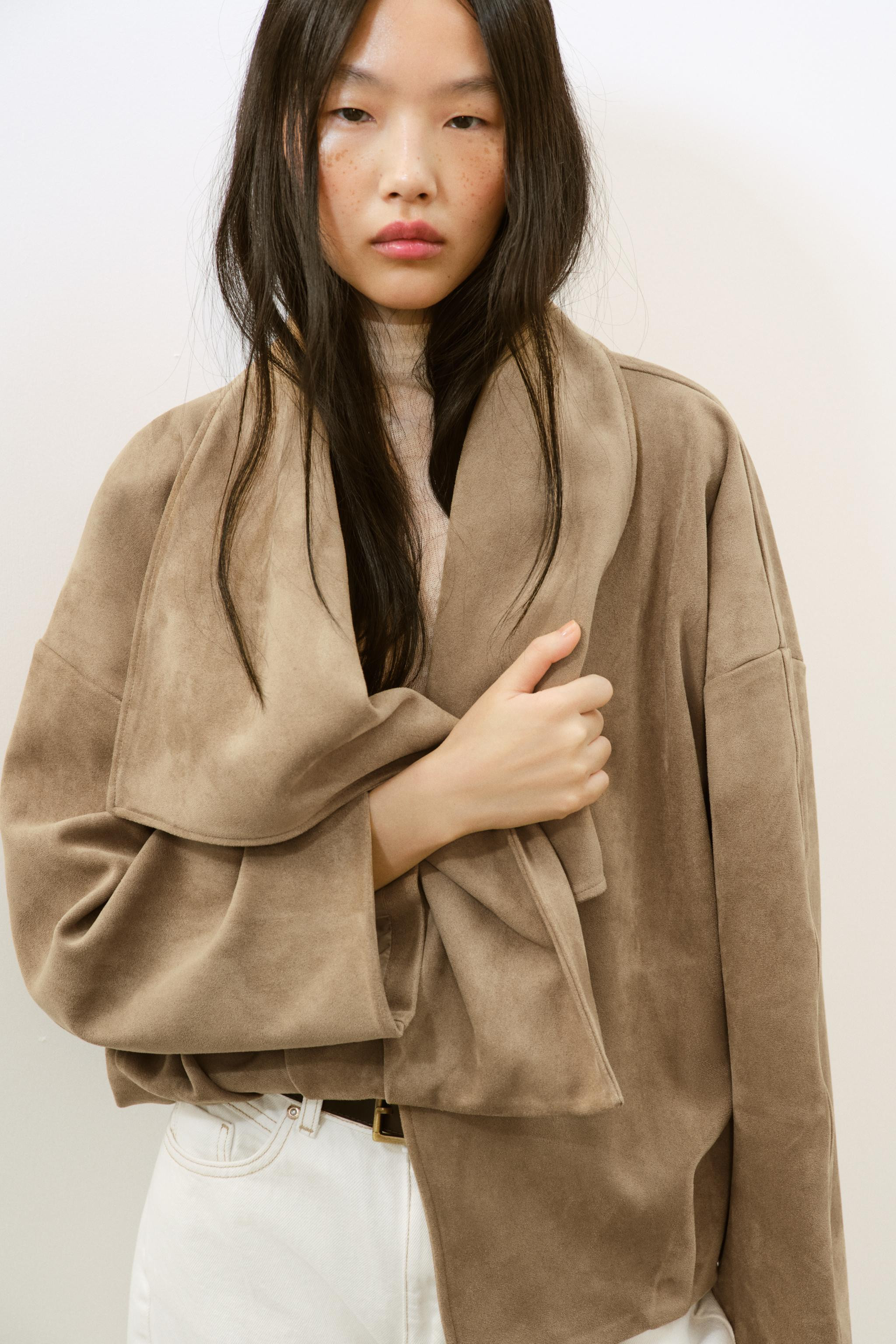 VESTE ENVELOPPANTE EFFET DAIM | Zara US
