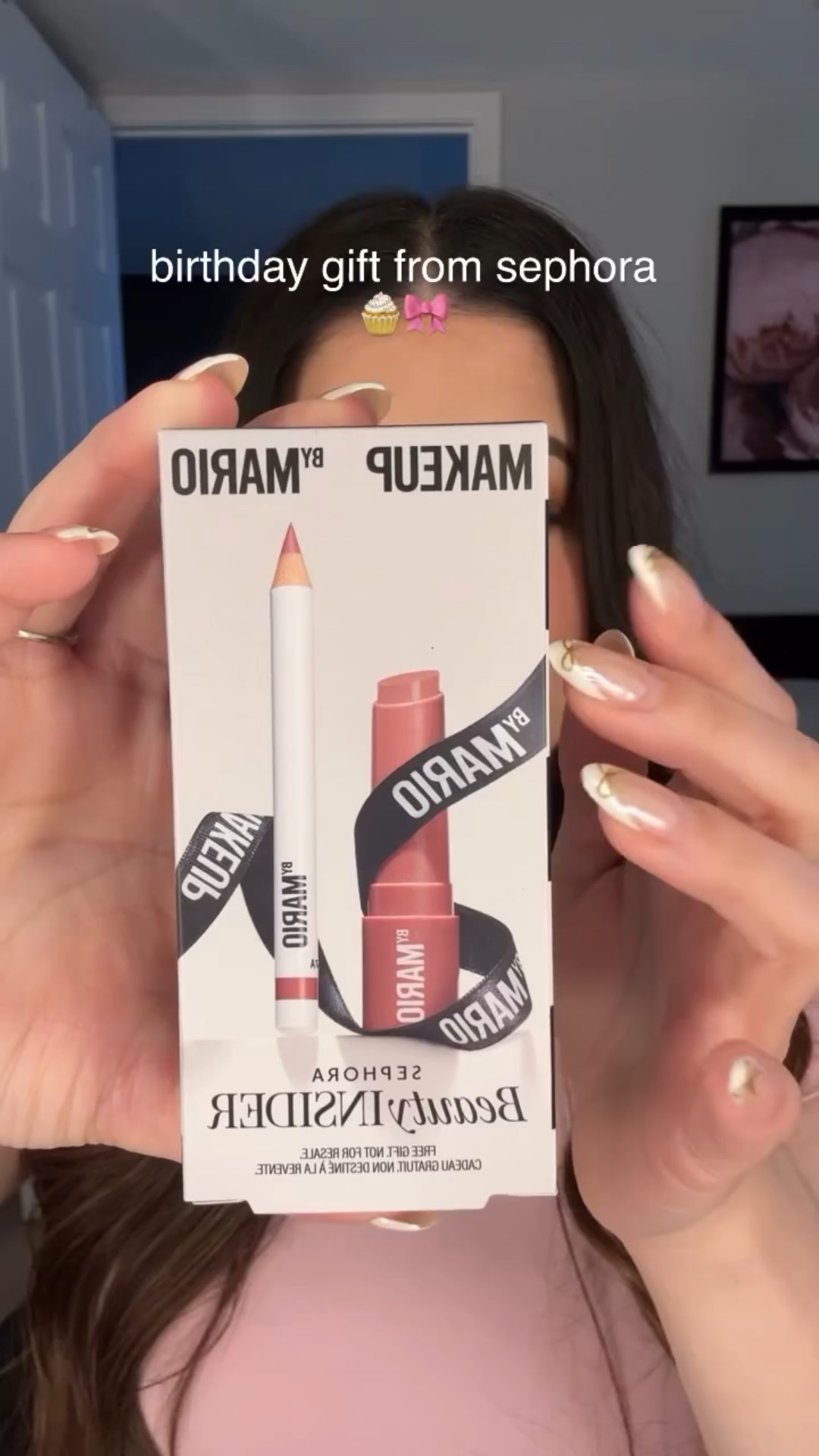 Unpacking my birthday gift🧁🎀
It’s only fitting that this would be my pick lol🤭💄 And I’m so glad because it’s such a pretty combo!

@makeupbymario 
ultra suede sculpting lip pencil in shade ‘rich mauve’
moistureglow plumping lip serum in ‘rosewood glow’

@sephoracanada @sephora
#makeup #lipcombo #beauty #beautycontent #beautycreator #contentcreator #ugcreator #ugccontent #ugc #ugcmakeup #makeuplooks #grwm