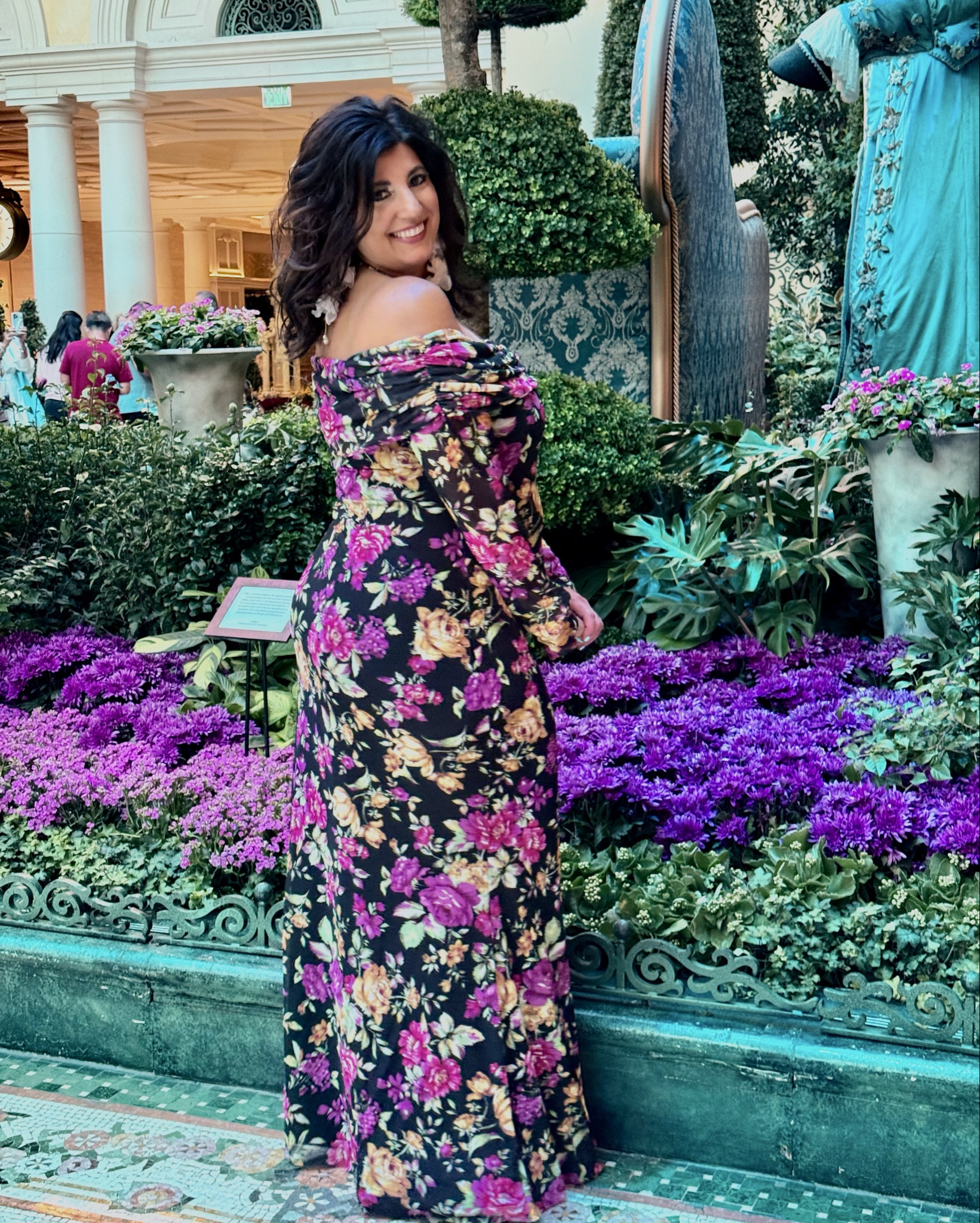 Absolutely loved wearing this dress for a night out in Vegas! So comfortable & now one of my favorite dresses! 

#LTKSaleAlert #LTKMidsize #LTKParties