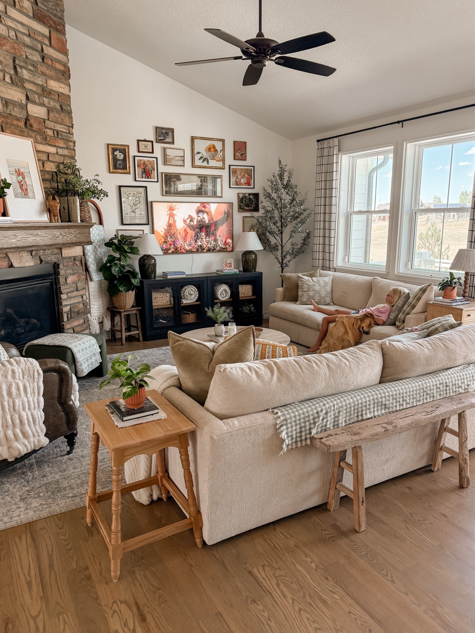 Cozy living room links! 

Cottage farmhouse family room Sarah Joy

#LTKHome #LTKSaleAlert