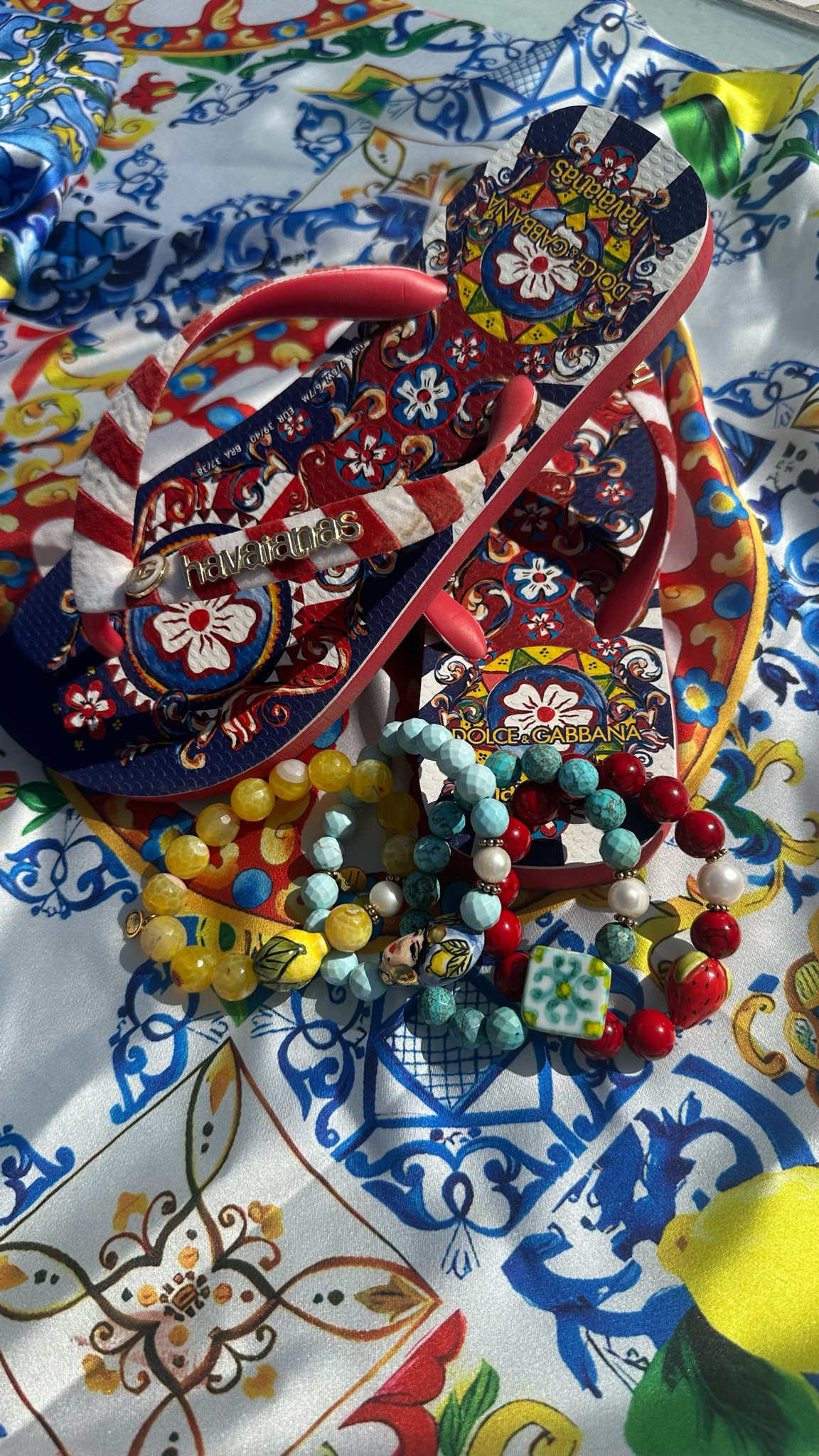 Bracelets and Foulard available at 

https://orianalamarcadesigns.com/pages/my-sicilian-love-affair