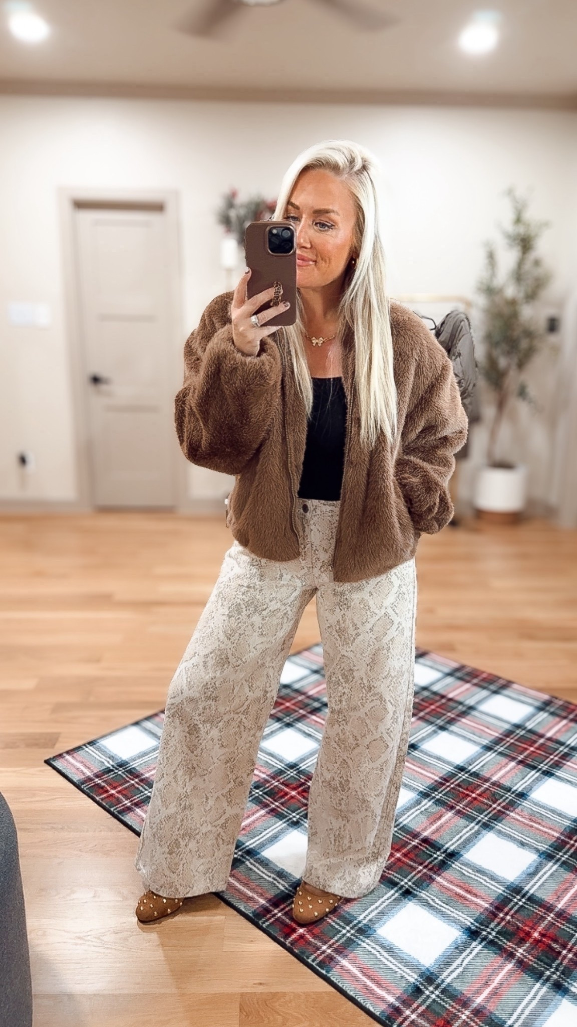 Love these animal print jeans and fur jacket! Size small / size 6

#LTKGiftGuide #LTKHoliday #LTKCyberWeek
