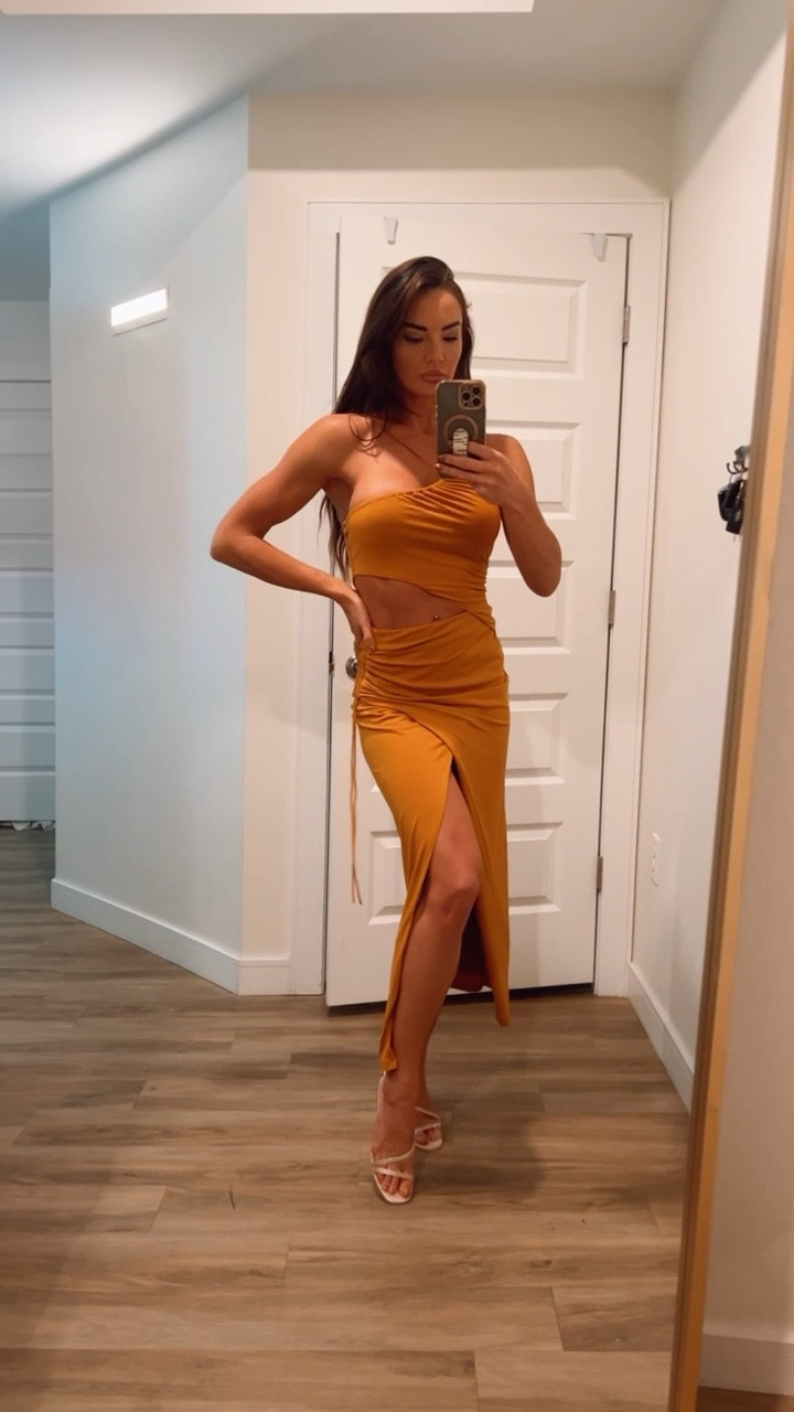 Loving this dress for a vacation night out or date night! 

#LTKVideo #LTKstyletip #LTKSpringSale