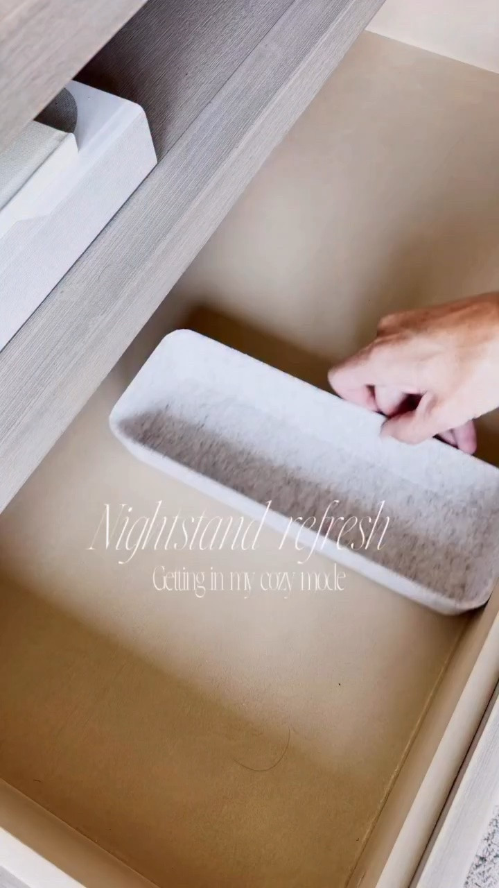Refresh my fall nightstand with me🍁

#LTKSeasonal #LTKHome #LTKmorningroutine