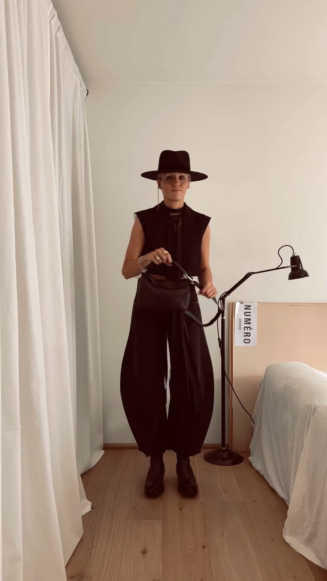 All black fit styled around the trending horseshoe denim fit. If you’re looking for a totally different new denim fit, this is a great addition to your wardrobe. 

#LTKeurope #LTKdeutschland #LTKstyletip