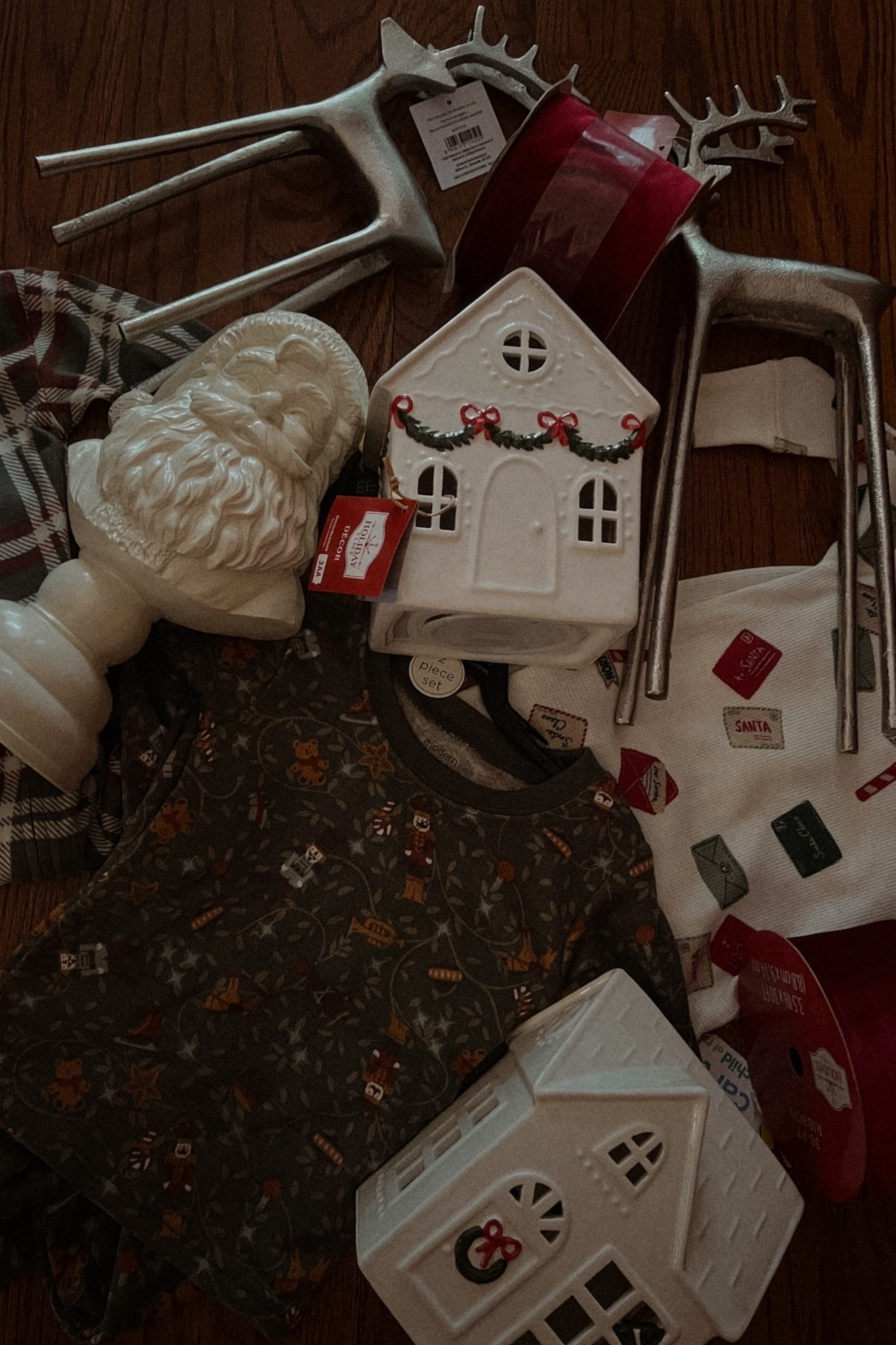 don’t sleep on walmart christmas decor!! 

#LTKSeasonal #LTKHome #LTKHoliday