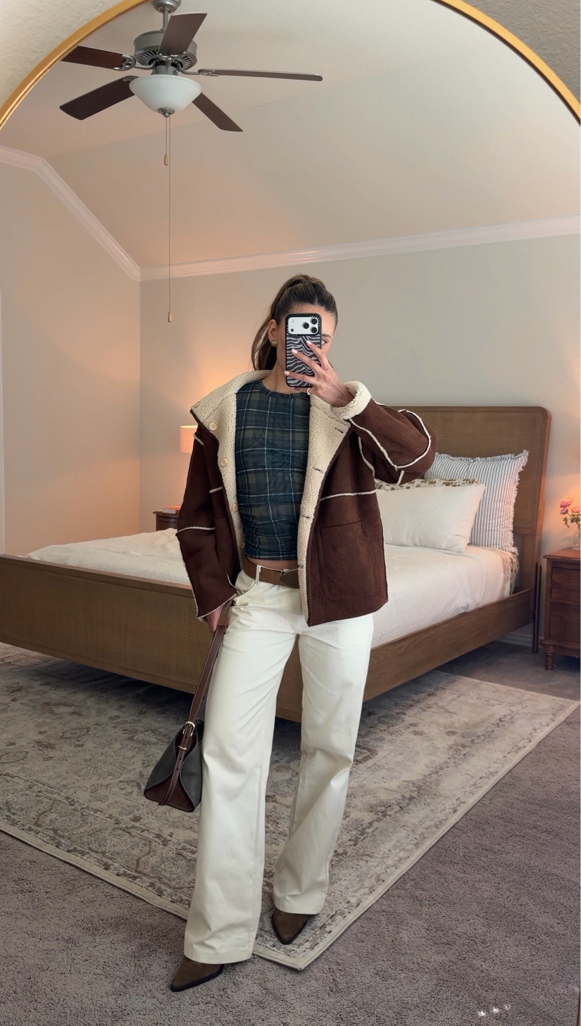 Fall ootd! 🍂 wearing small in the pants, XS in the jacket and top

#LTKootd #LTKSeasonal