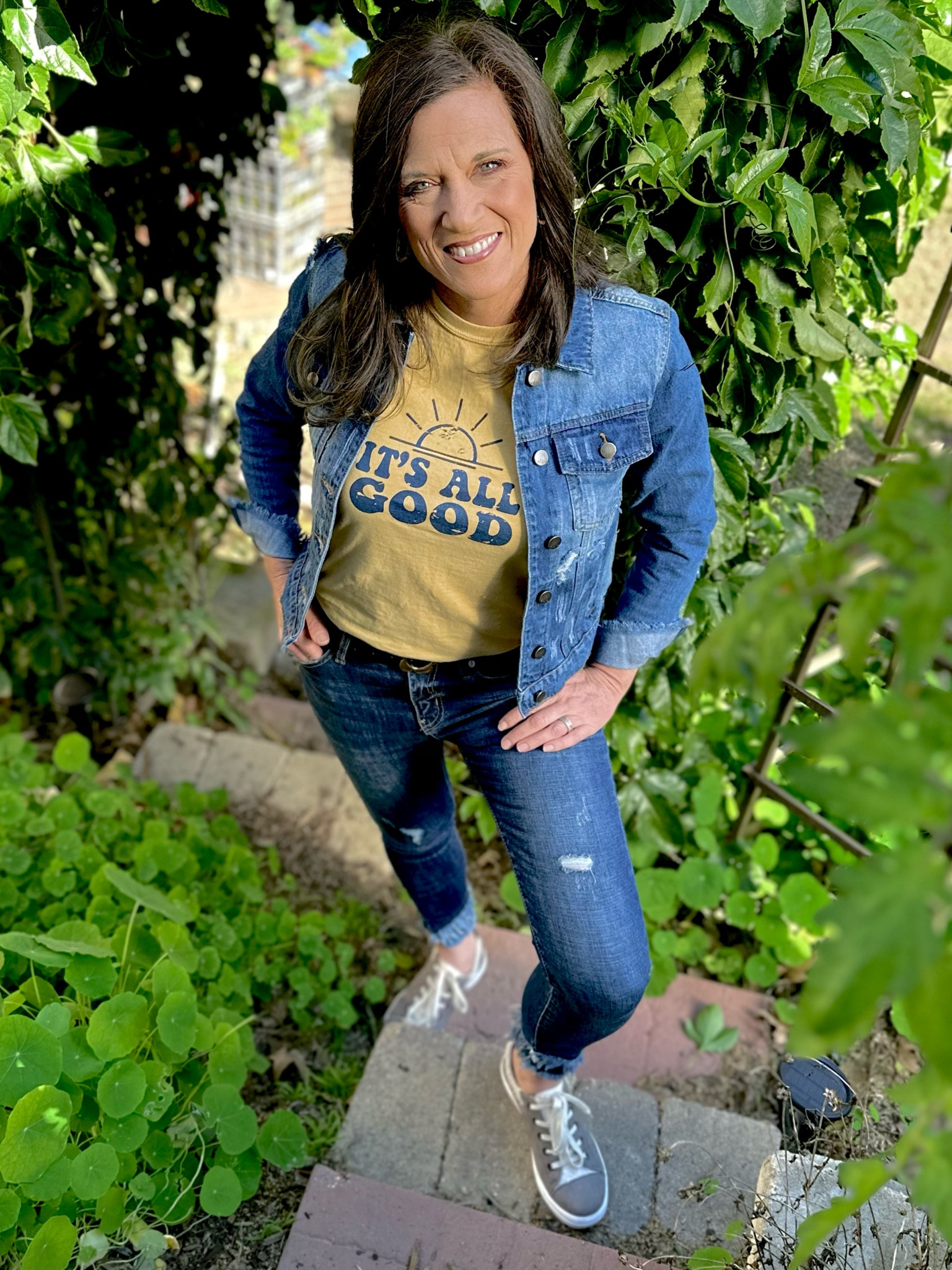 Fun vibes - it's all good! Shirt is super soft and comfy (size S), jeans have a nice stretch (size 5). Love the cute sneakers (9)  who says you can't look stylish in the garden? 

20% off with code JANIARY20. !


#LTKFind #LTKSale #LTKsalealert