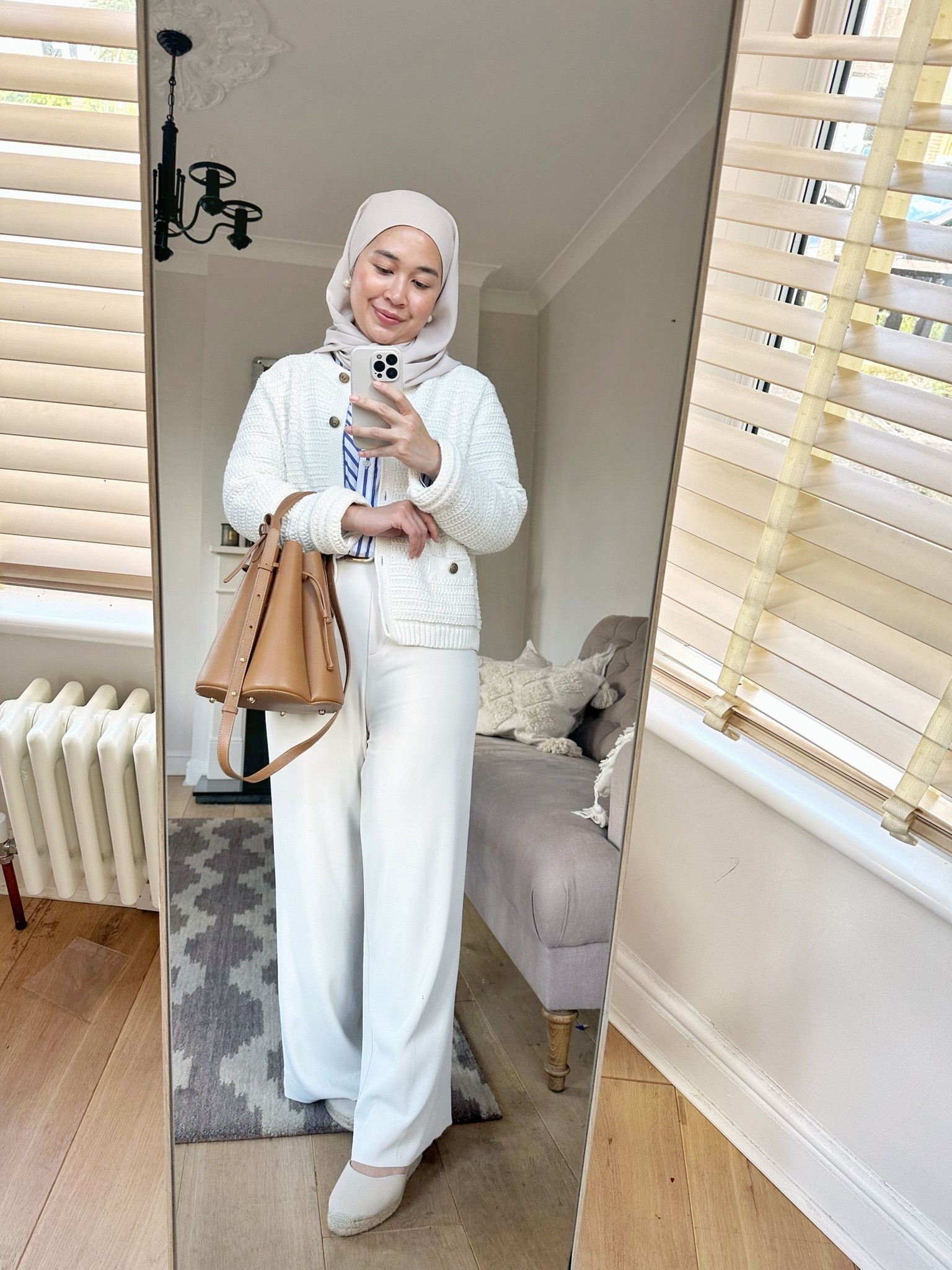 White, blue and camel ❤️

#LTKSeasonal #LTKAsia #LTKeurope