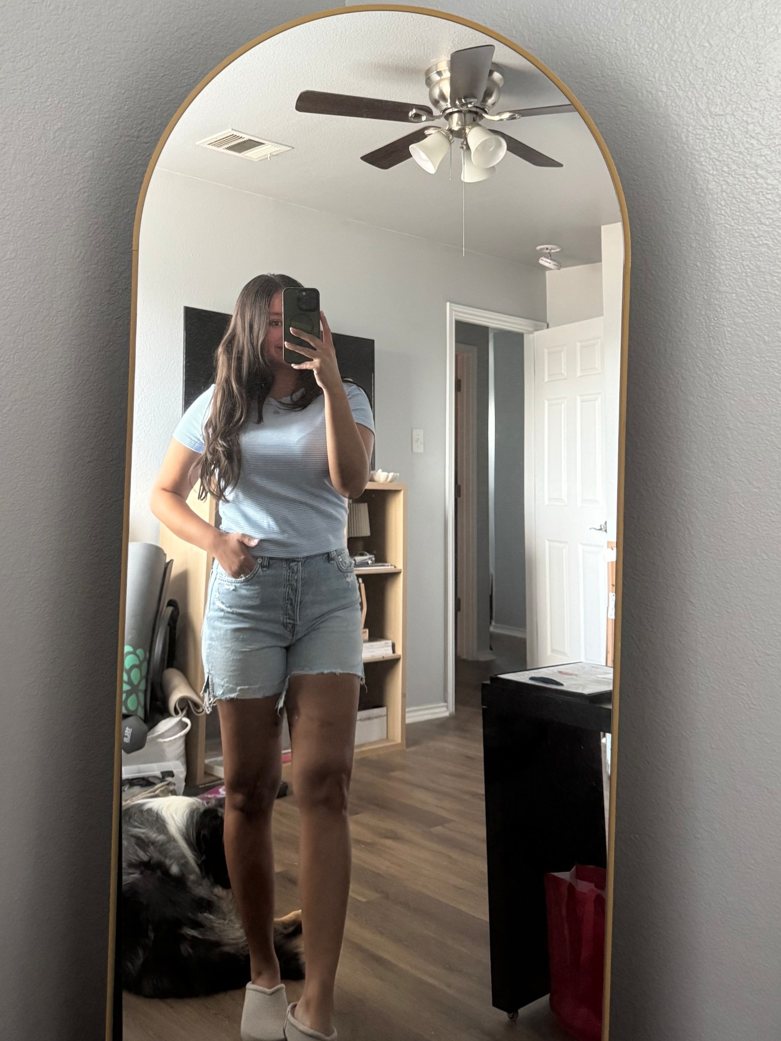 Obsessed with this new top from Aritzia! I love that I can pair it with denim or trousers for work!🩵

#LTKWorkwear #LTKFindsUnder50 #LTKStyleTip
