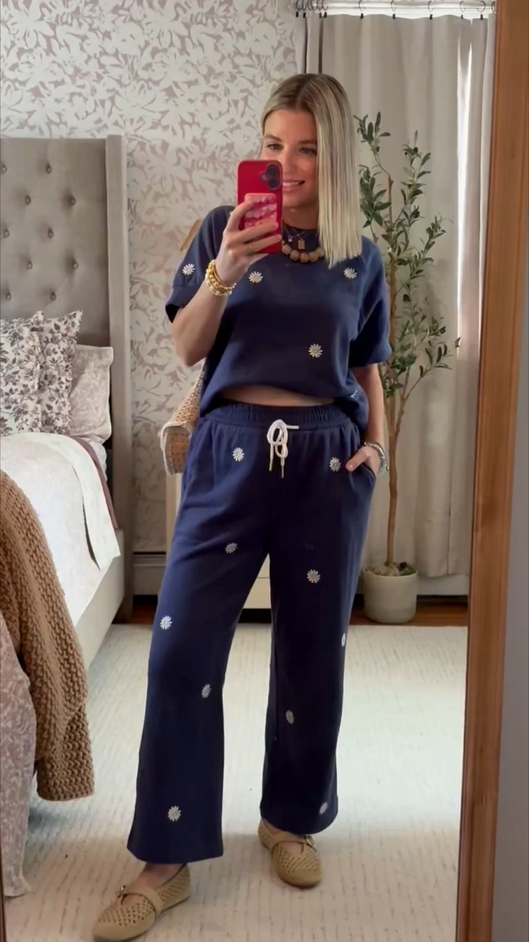 Daisies sweat pants and sweat top— the cutest and the length is great, I am 5’1. Quality 10/10– Walmart find!

#LTKootd #LTKgrwm #LTKmomlife