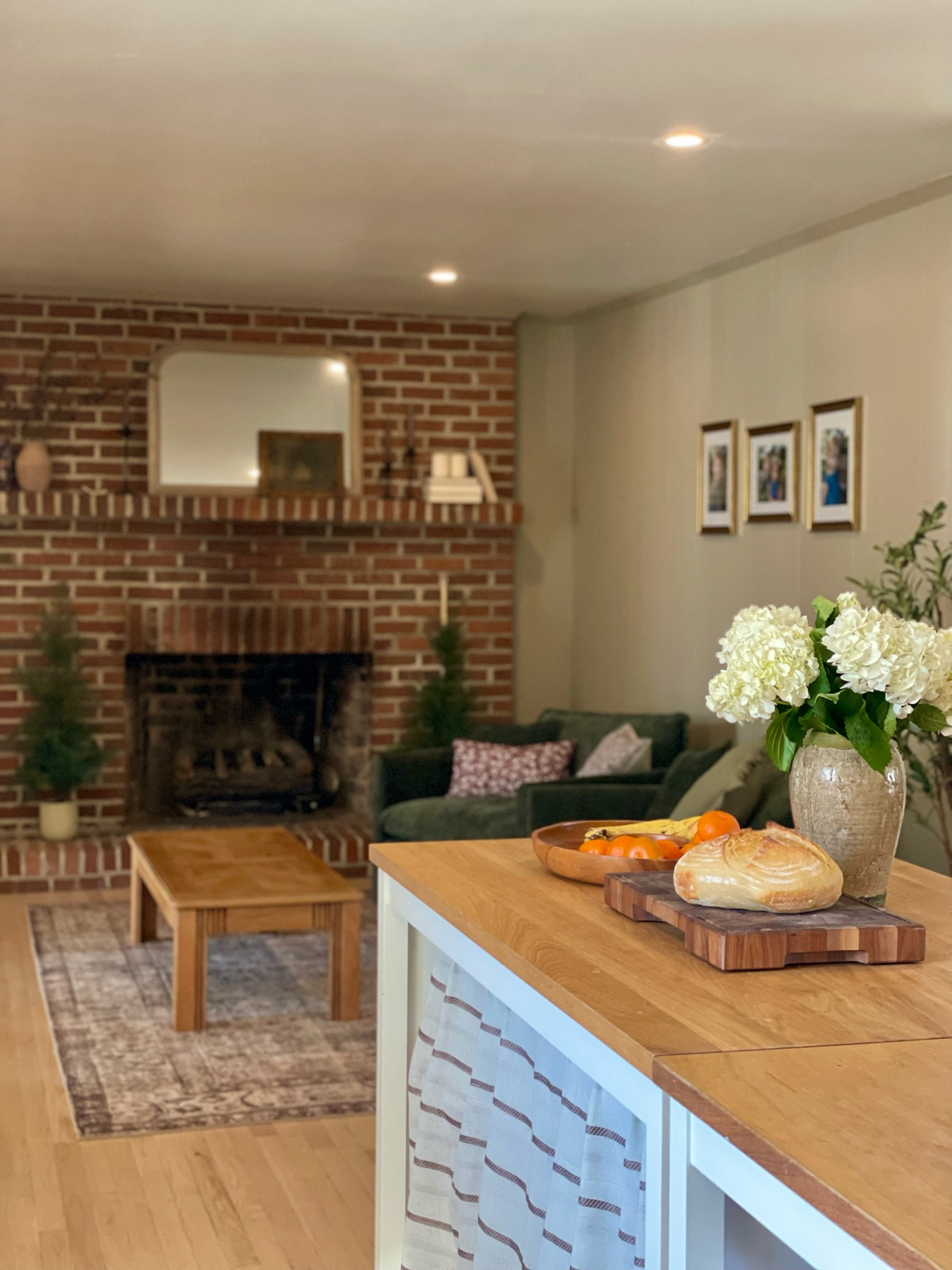 Morning stills 📸
Cozy home decor, home decor, neutral home, traditional home, accent chairs, kitchen decor, Amazon home finds 

#LTKHome